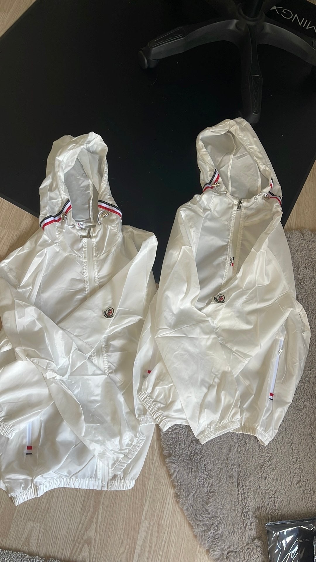 2 witte moncler jassen wit maat xs|S, Verzenden, Nieuw, Maat 46 (S) of kleiner