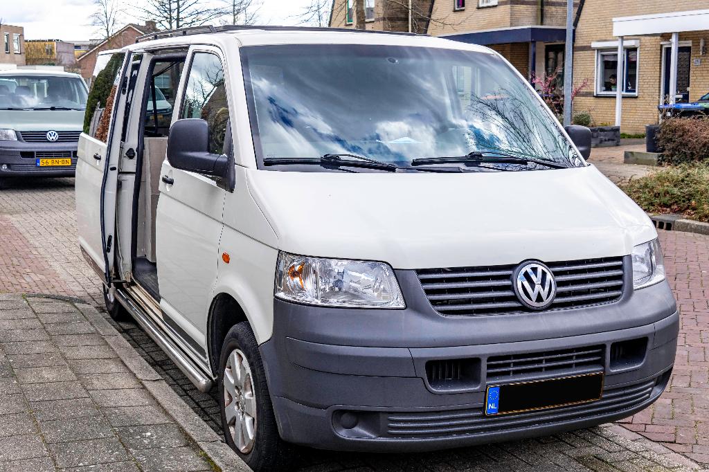 VW Transporter T5 camper 2006, Auto's, Volkswagen, Voorwielaandrijving, 1893 kg, Stof, Overige carrosserieën