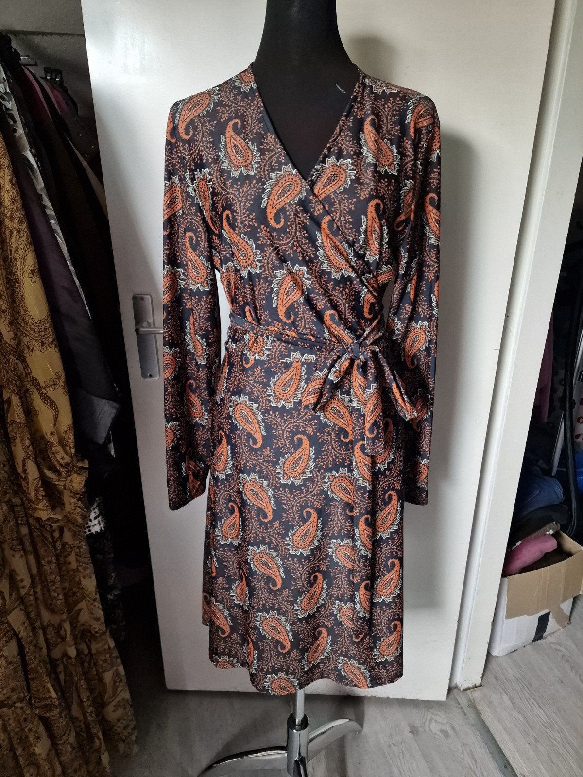 jurk rblz maat xl omslag, Kleding | Dames, Ophalen of Verzenden, Zo goed als nieuw, Maat 46/48 (XL) of groter, Onder de knie