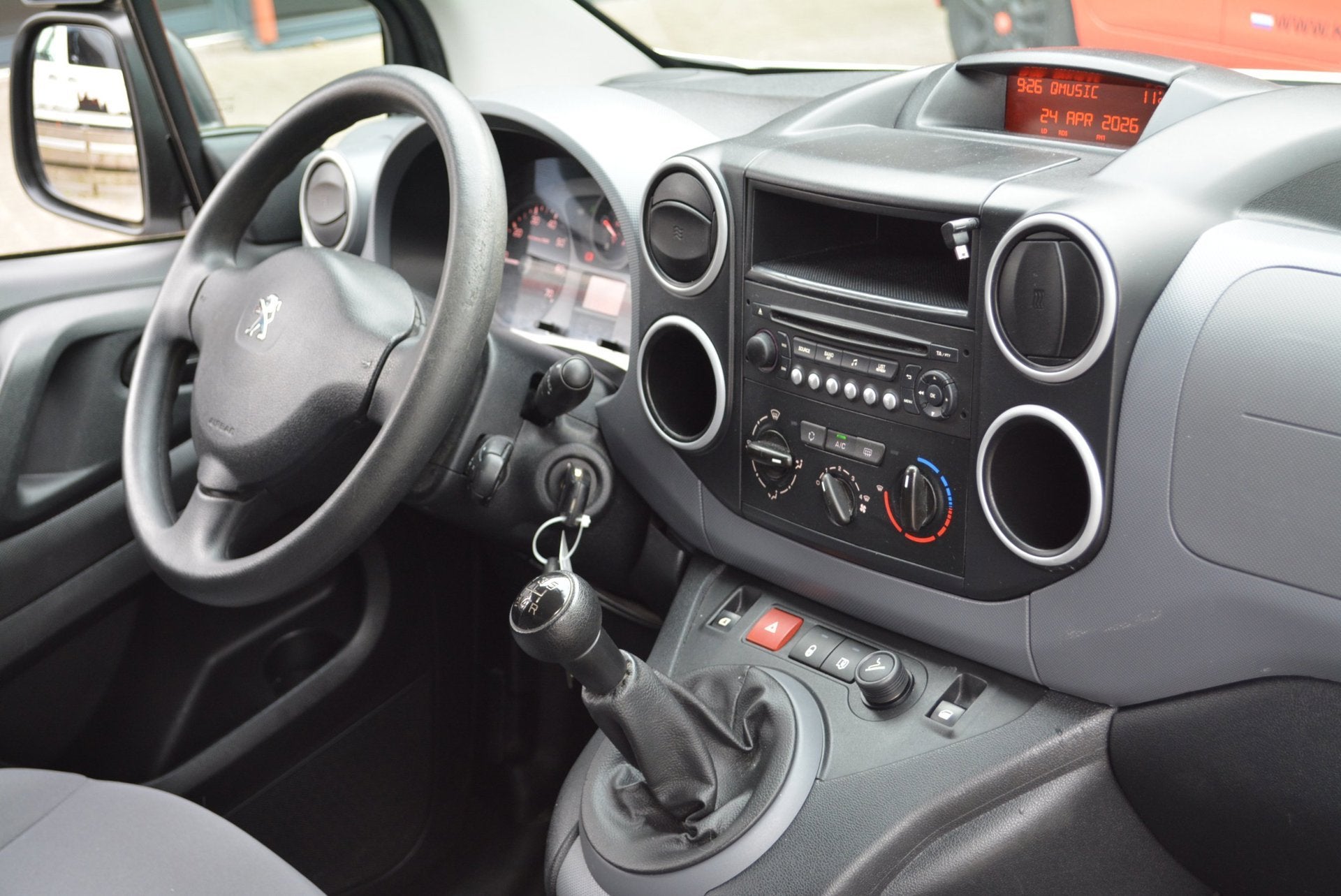 Peugeot Partner 120 1.6 HDi 90 L1 Première, Voorwielaandrijving, Euro 5, Stof, Gebruikt