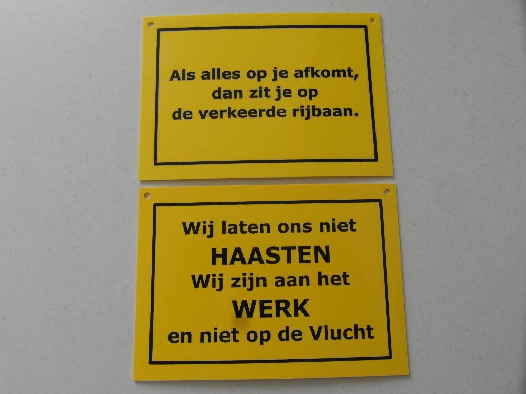 2 Bordjes met mooie spreuken, Antiek en Kunst, Antiek | Wandborden en Tegels, Ophalen of Verzenden
