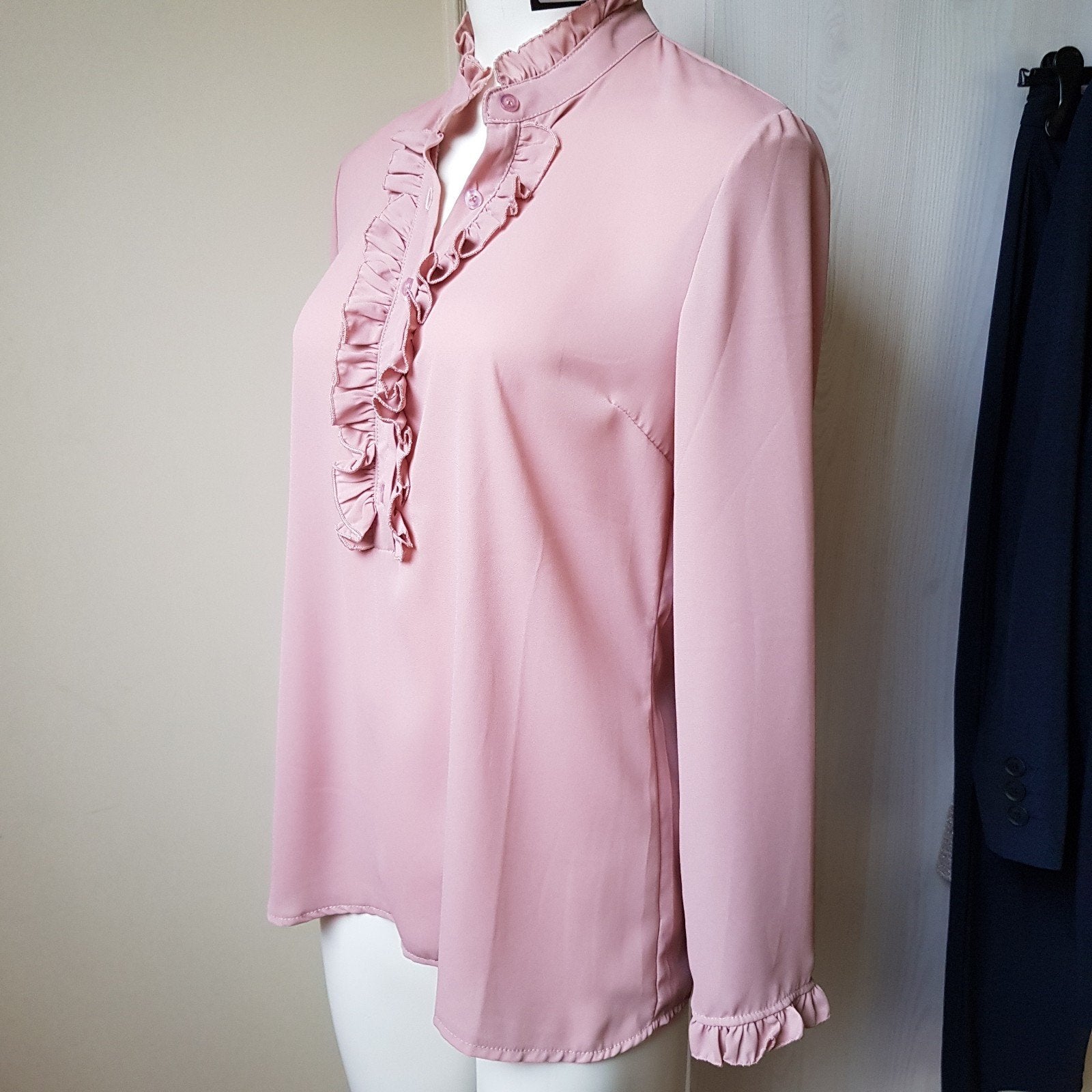 Nieuwe roze blouse 36 S Clucca zachtroze roezels, Nieuw, Clucca, Ophalen of Verzenden, Roze