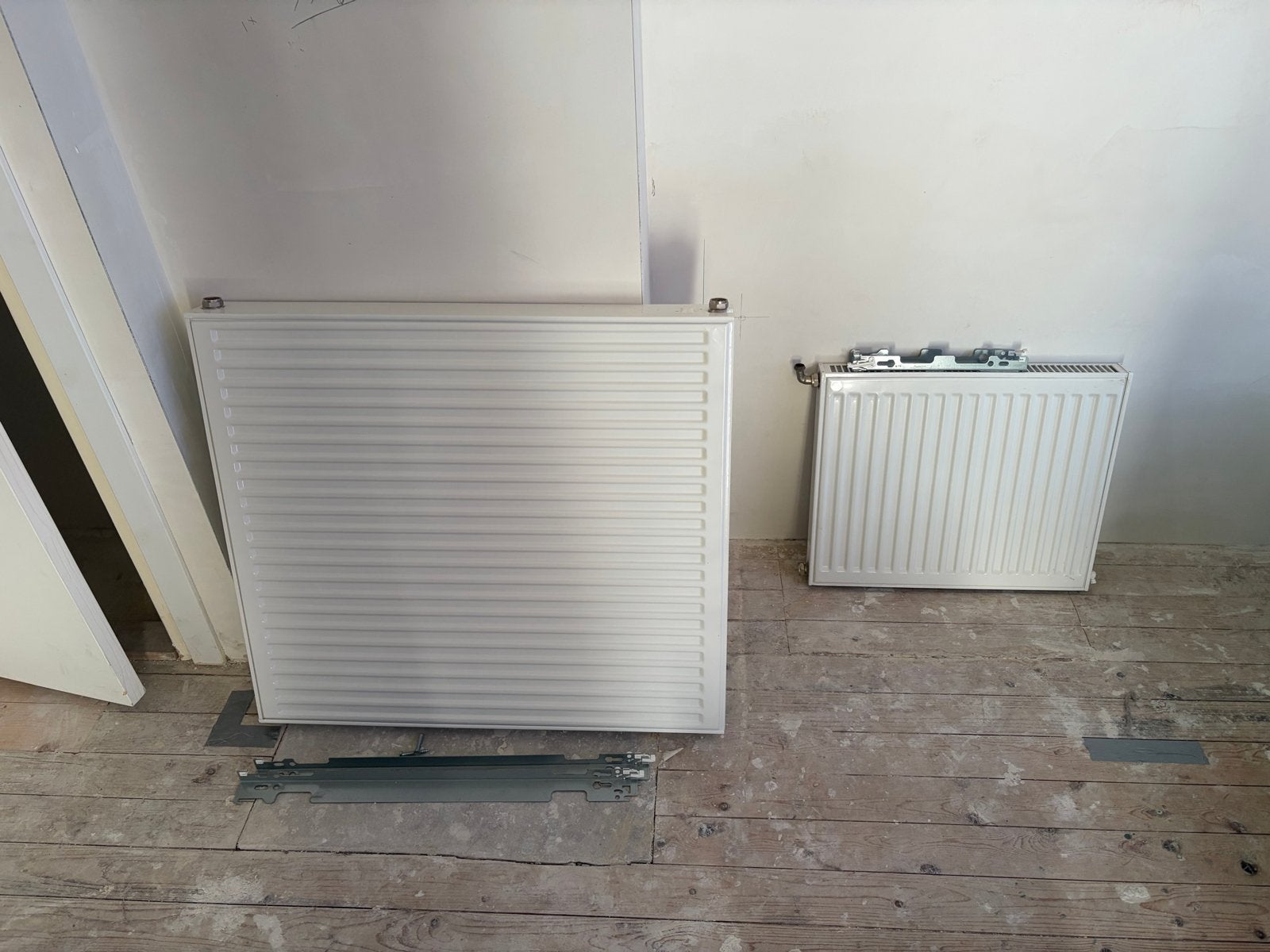 Nieuwe radiatoren te koop - diverse maten beschikbaar, Ophalen, 30 tot 80 cm, 500 tot 800 watt, Radiator