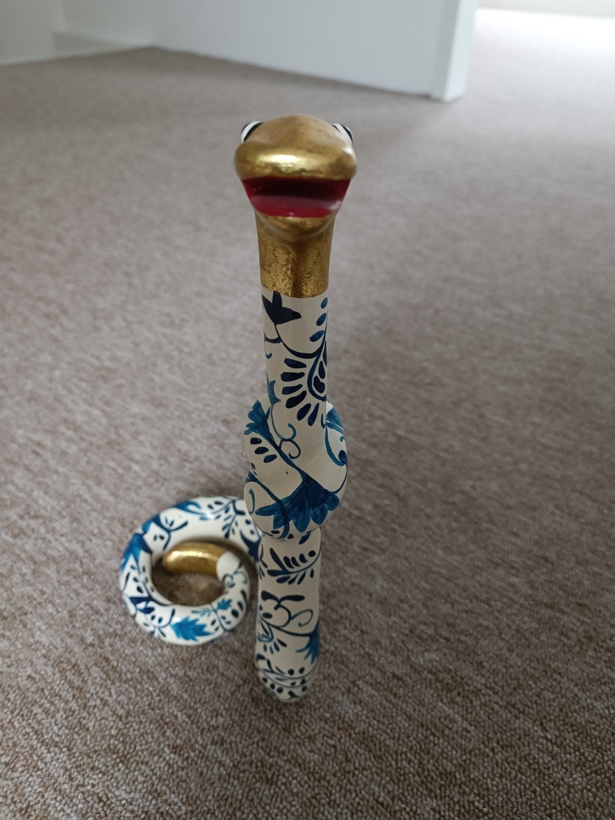 Delfs Blauw goud slang, Antiek en Kunst, Ophalen, 30 cm, Beeld, Blauw