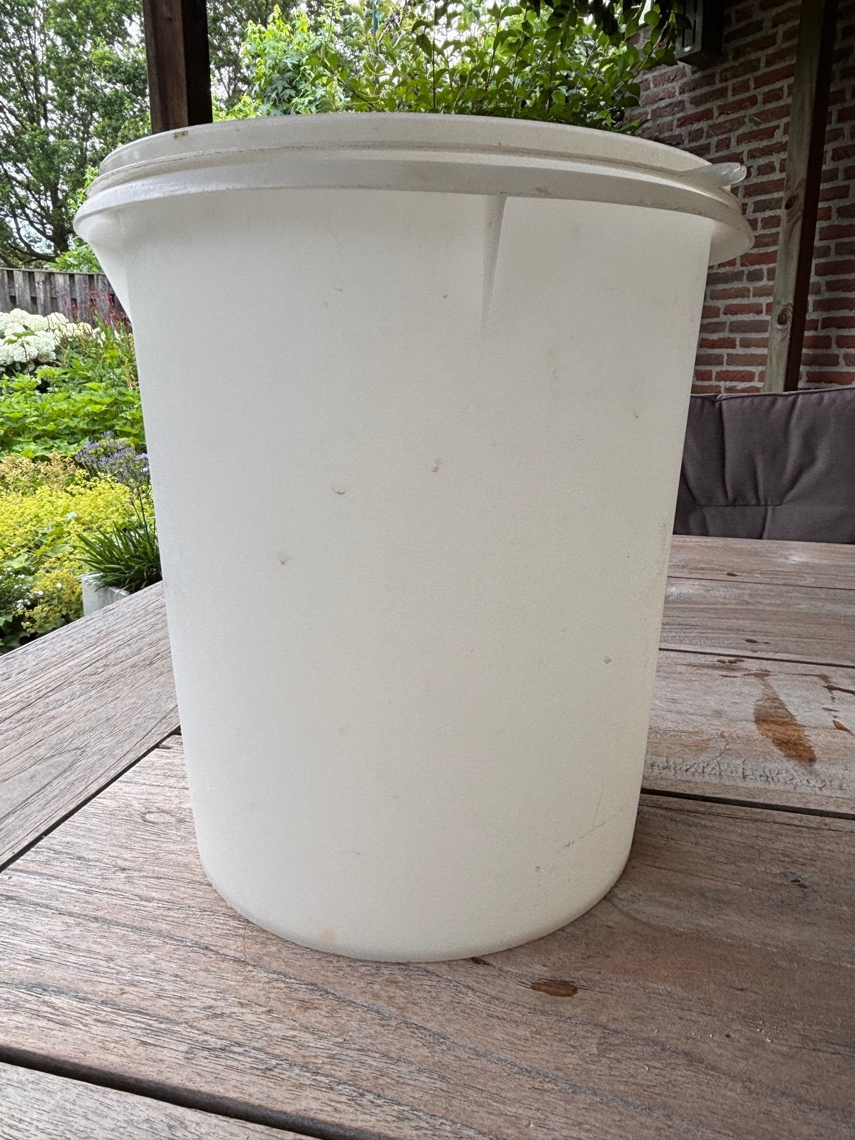 Grote Tupperware wasemmer met Deksel - Wit, Huis en Inrichting, Keuken | Tupperware, Gebruikt, Wit, Ophalen of Verzenden, Met deksel