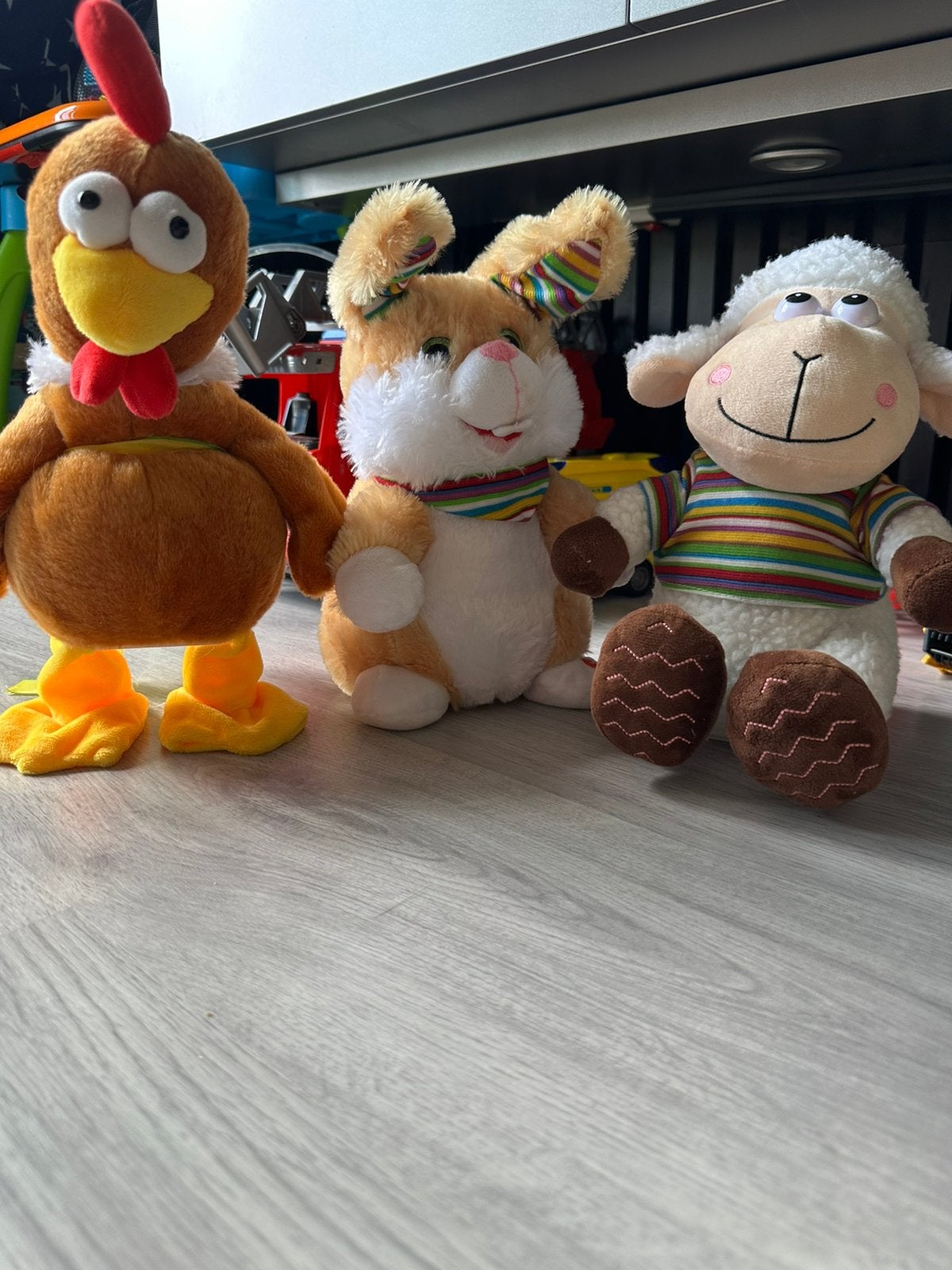 dansende dieren (kip,konijn & schaap), Kinderen en Baby's, Speelgoed | Knuffels en Pluche, Ophalen of Verzenden, Gebruikt, Konijn