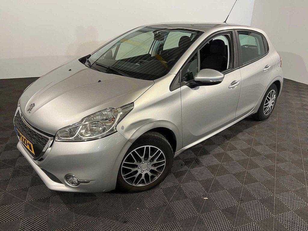 Peugeot 208 1.2 VTi Allure, JV-227-N, Auto's, Peugeot, Bedrijf, Benzine, Euro 6, A, Hatchback, Handgeschakeld, Geïmporteerd, Zilver of Grijs