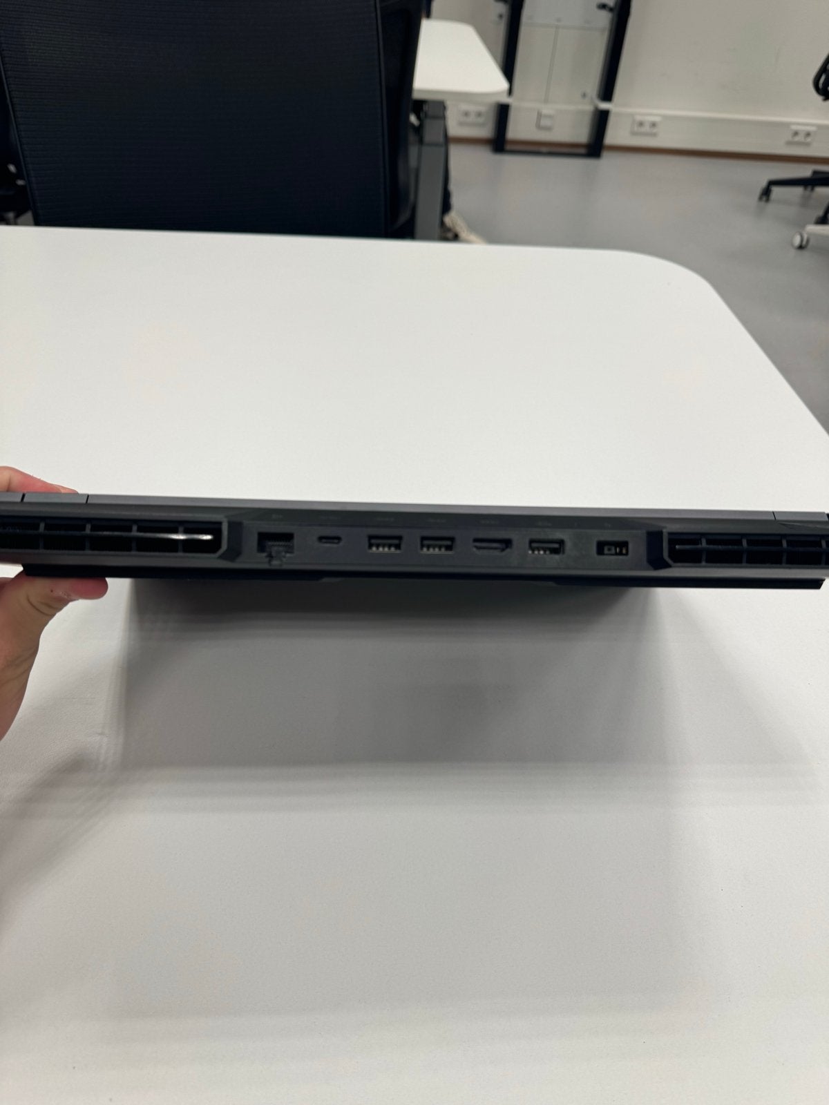 Foto 3 van Lenovo Legion 5 Pro 16ACH6H Gaming Laptop