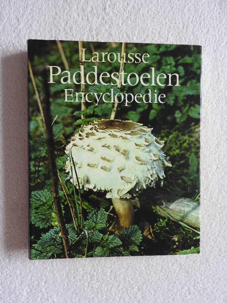 Larousse Paddestoelen Encyclopedie, Ophalen of Verzenden, Zo goed als nieuw, Bloemen, Planten en Bomen
