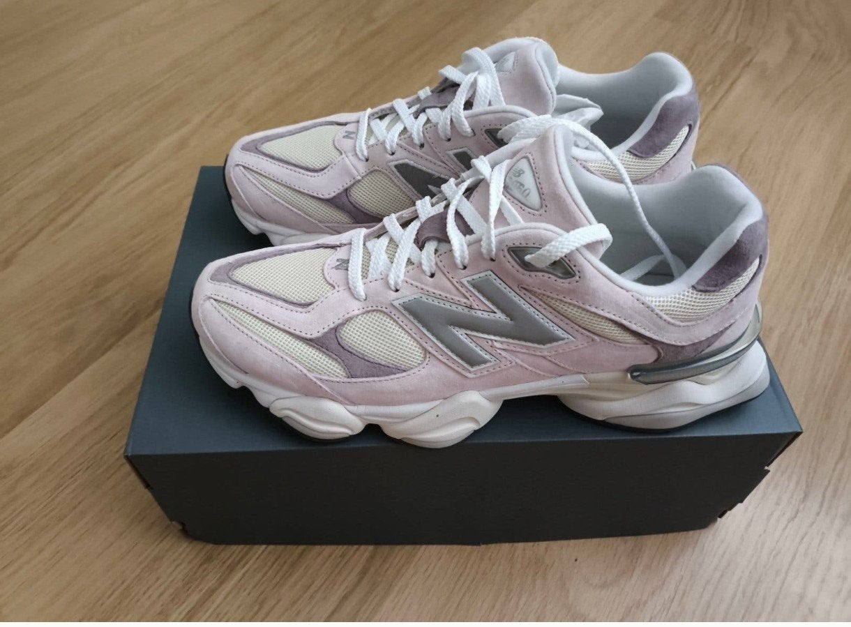 New balance 9060 maat 45 Nieuw
Deze, New Balance, Overige kleuren, Nieuw, Ophalen of Verzenden