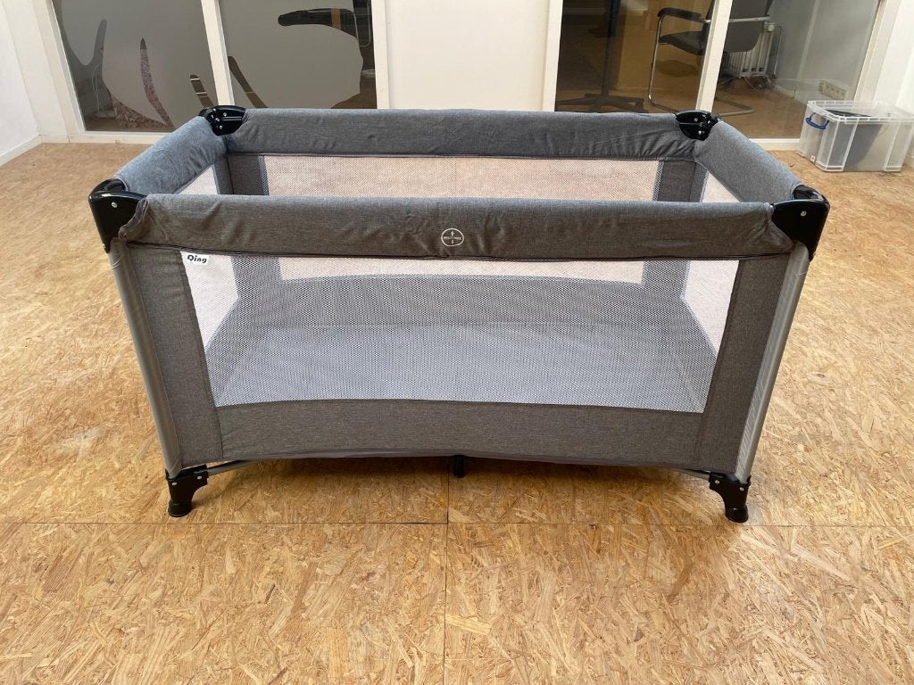 Ding Campingbed + luxe slaapmat, Ophalen of Verzenden, Zo goed als nieuw, Reisbedje