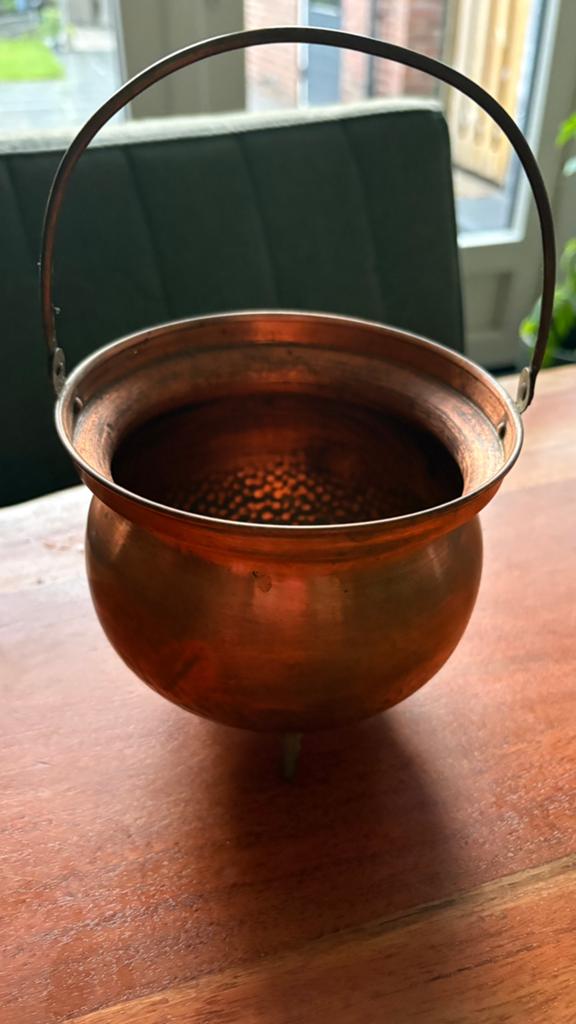 Antieke koperen pot met handvat - Decoratieve ketel, Antiek en Kunst, Antiek | Koper en Brons, Ophalen of Verzenden, Koper