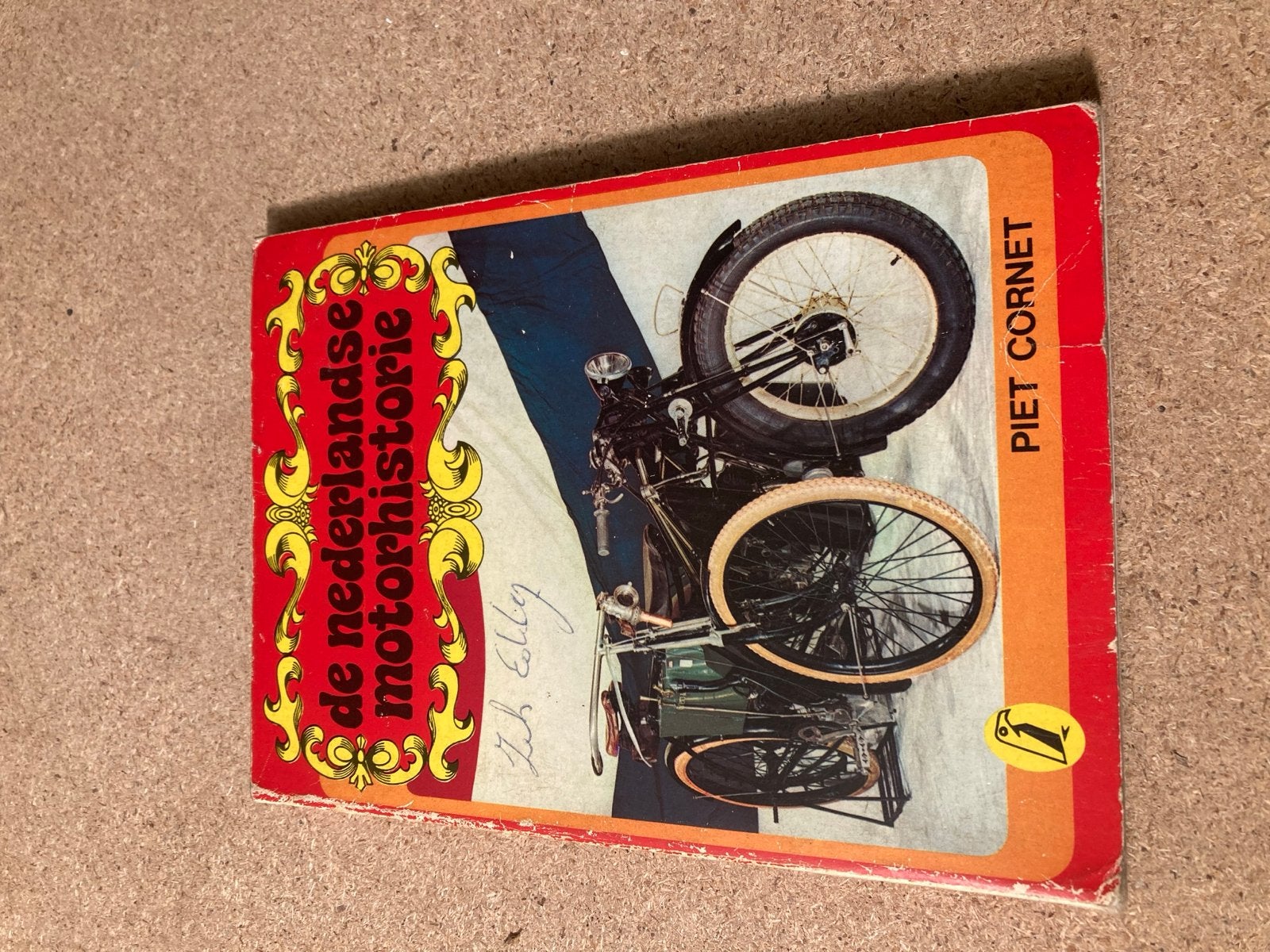 De Nederlandse Motorhistorie - Piet Cornet Boek, Ophalen of Verzenden, Gelezen, Algemeen