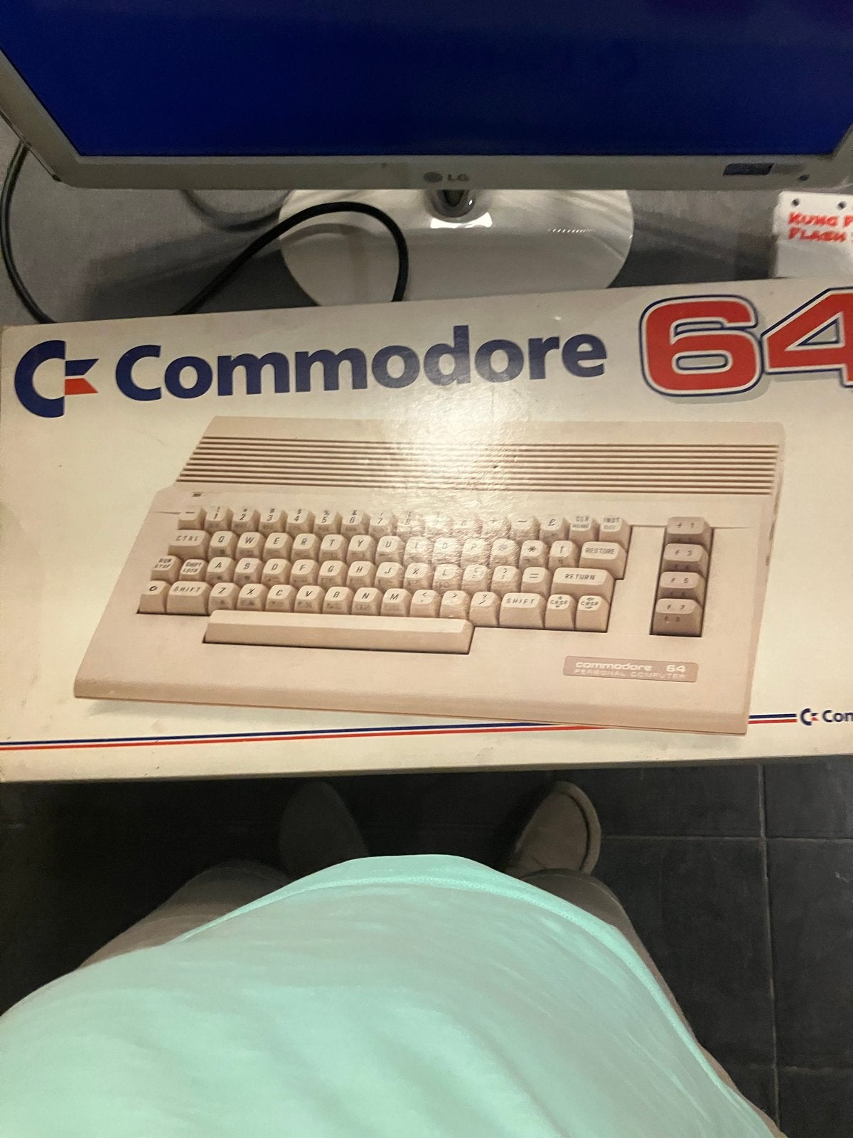 Commodore 64 met doos, handleidingen en accessoires, Ophalen, Zo goed als nieuw