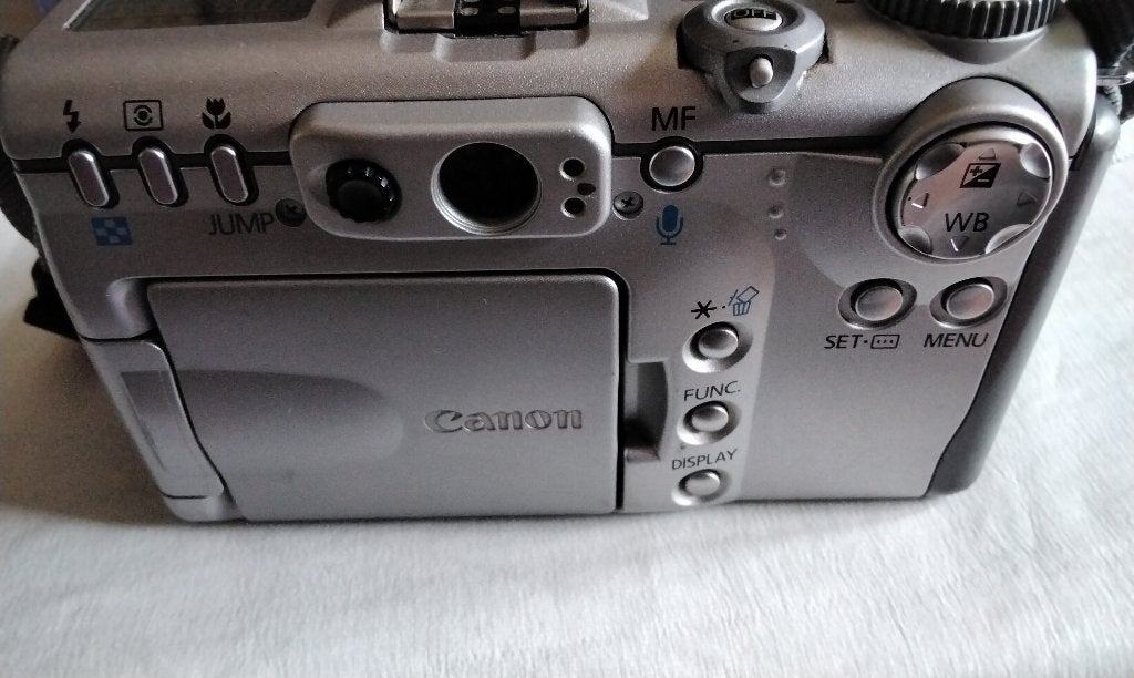 Foto 4 van Canon PowerShot G3 Camera Musea Collector Canon CA 560 Power