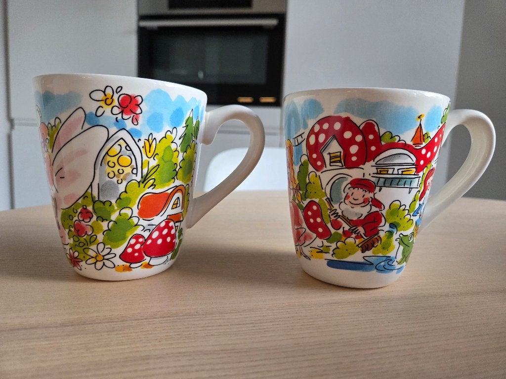 2 bekers Blond Amsterdam Efteling, Huis en Inrichting, Keuken | Servies, Ophalen, Zo goed als nieuw, Kop(pen) en/of Schotel(s)