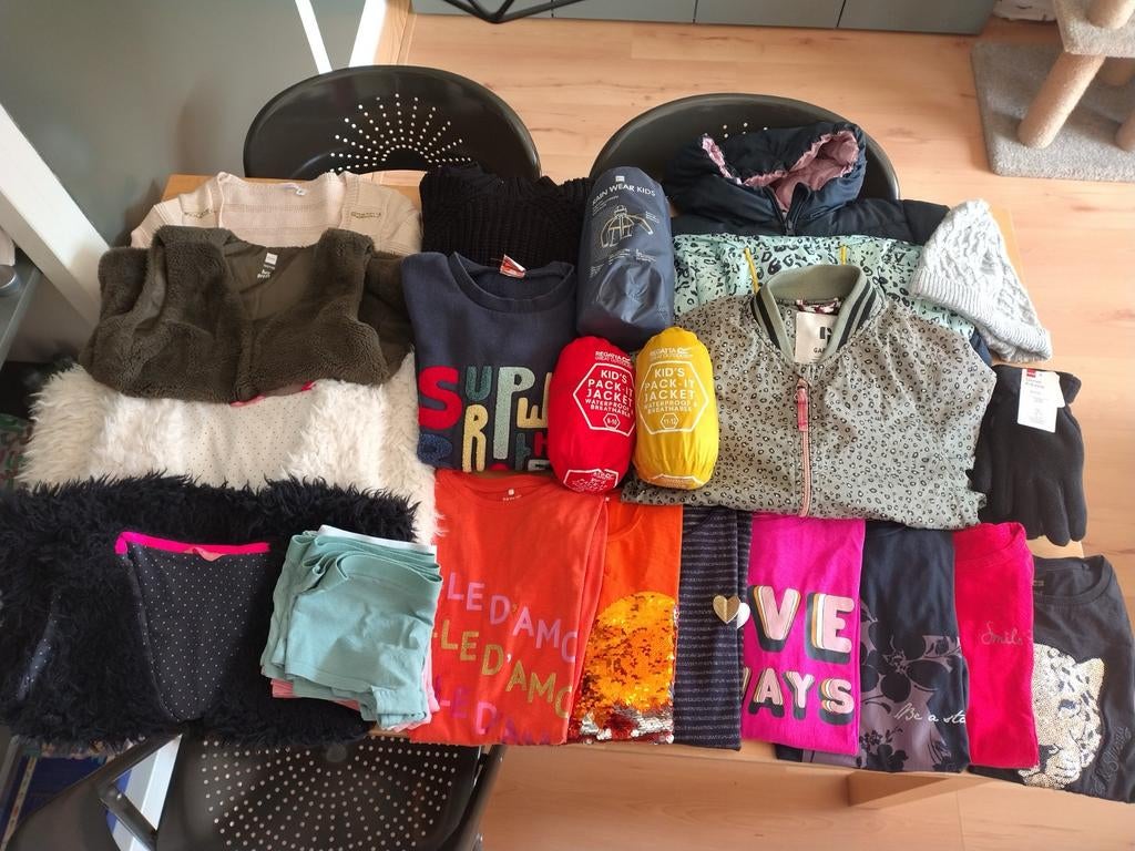 Kledingpakket 134,140,146,152 shirts,jassen,vestjes meiden, Ophalen, Zo goed als nieuw, Maat 134