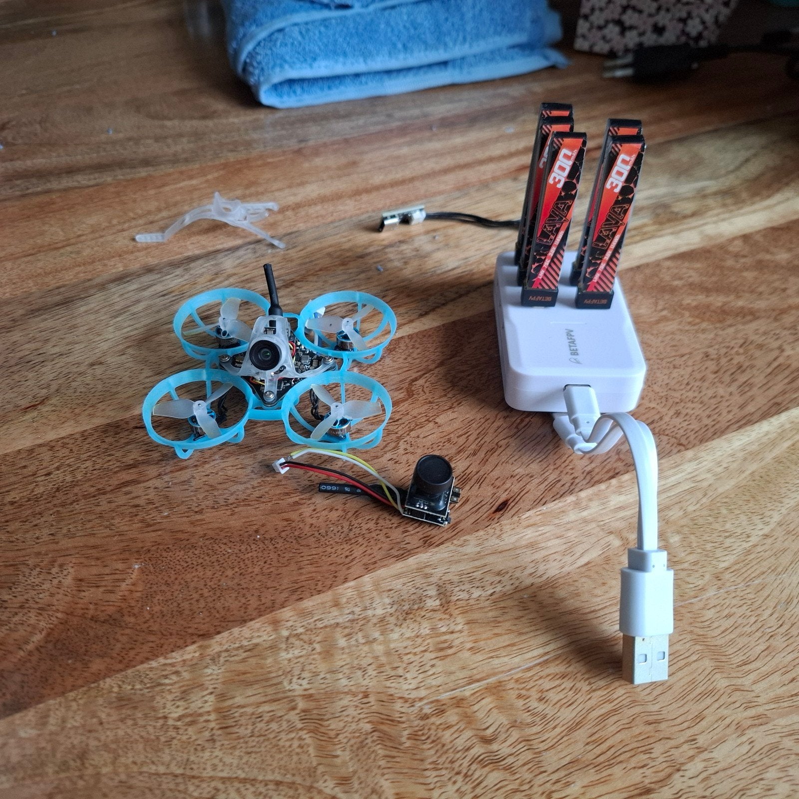 FPV Whoop Drone air65 met lader en extra camera en 5 Battery, Gebruikt, Basiskwaliteit, Overige merken, Minder dan 100 meter