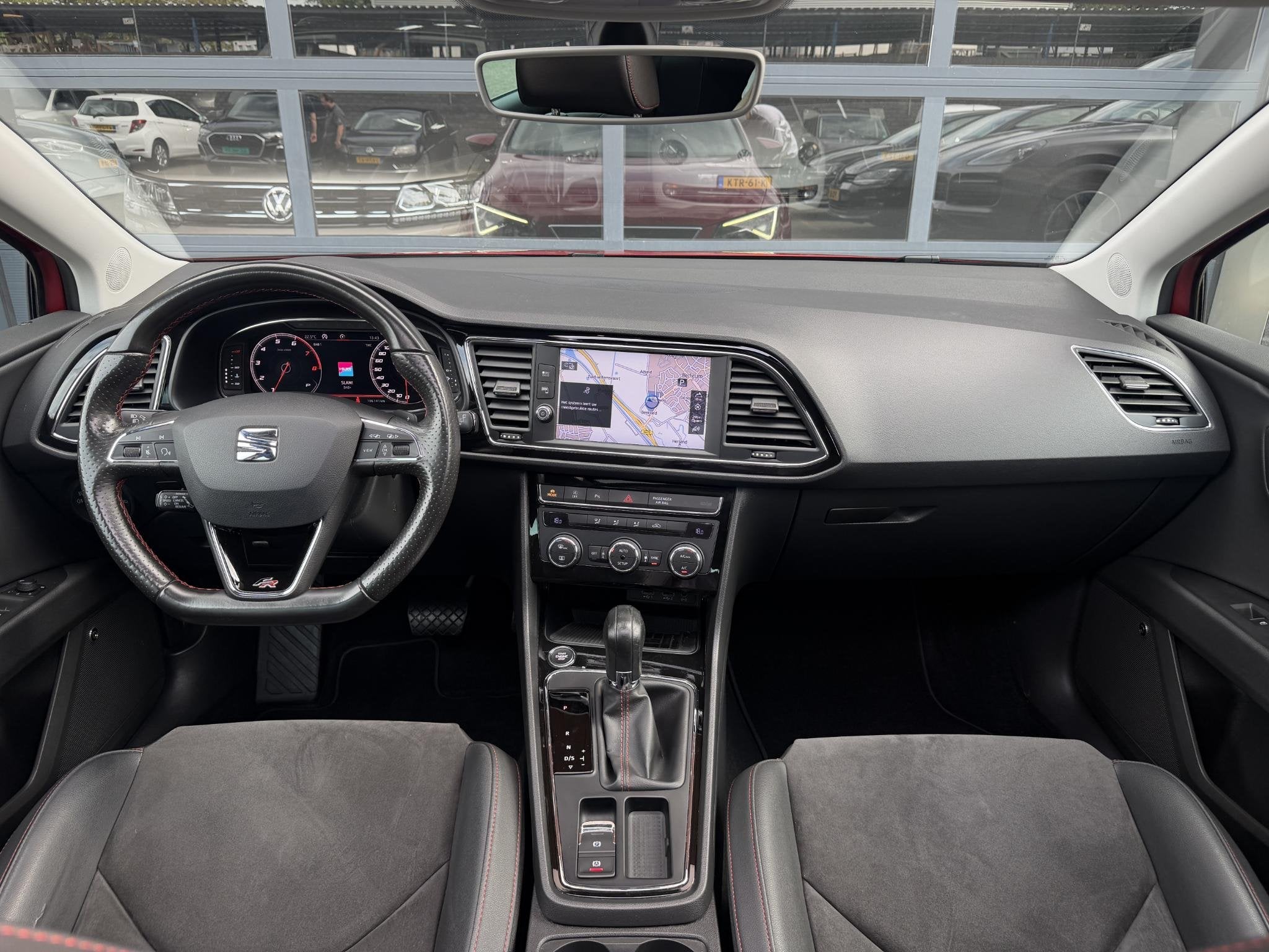 SEAT Leon 1.5 TSI FR Pano | Virtual | 1e eigenaar, Auto's, 4 cilinders, 150 pk, Alcantara, Bedrijf