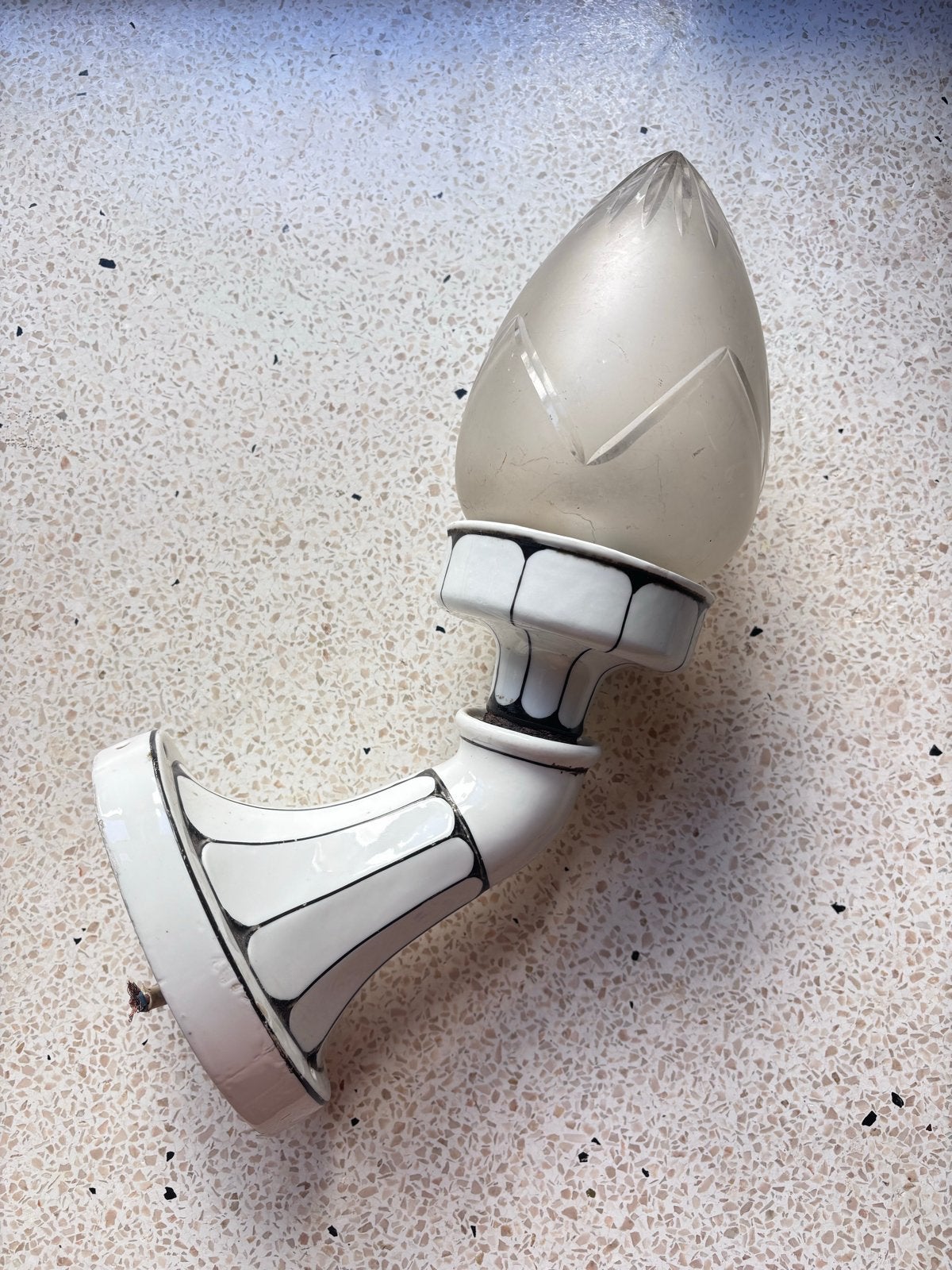 Vintage Art Deco wandlamp met melkglas kap, Ophalen of Verzenden