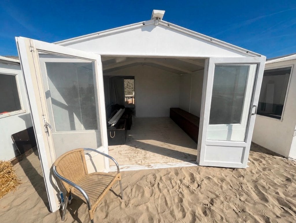 Strandhuisje (zgn bouwhuisje) te koop zonder vaste plek., Vakantie, Vakantiehuizen | Nederland, Overige typen, Noord-Holland, Tuin