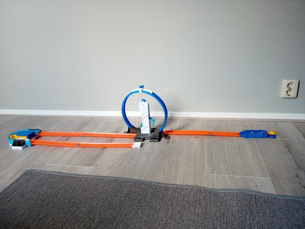 zeer nette Hotwheels racebaan, Ophalen, Racebaan, Opwindmechanisme, Zo goed als nieuw