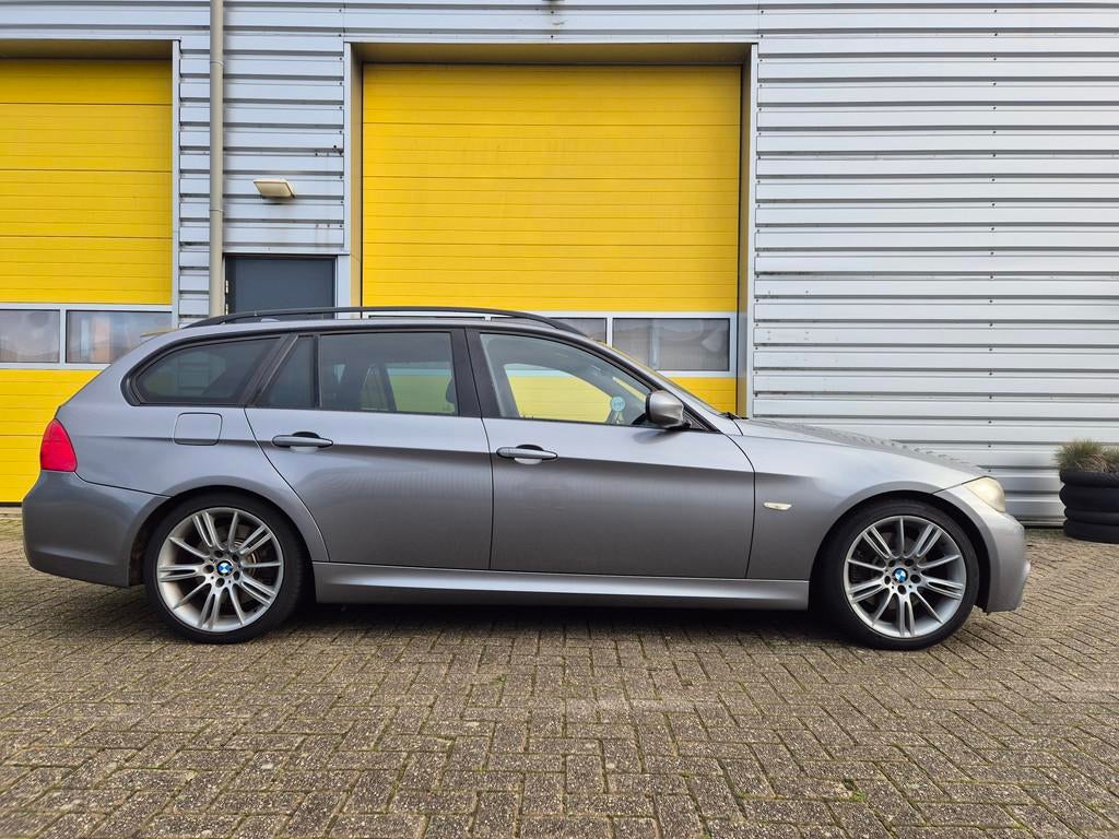 BMW 3 serie 325D Touring E91 Facelift M pakket 325 D, Auto's, BMW, Automaat, Achterwielaandrijving, Diesel, Navigatiesysteem