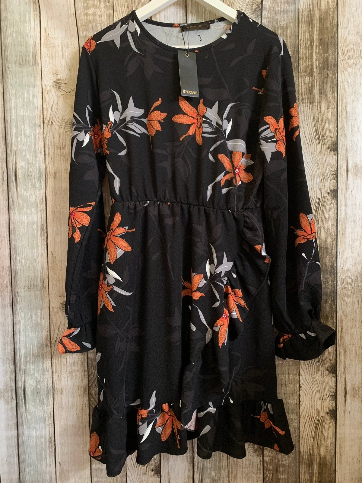 Nieuwe jurk met bloemenprint van Supertrash (Maat L), Kleding | Dames, Jurken, Supertrash, Maat 42/44 (L), Nieuw, Meerkleurig