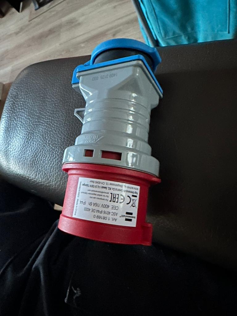 Brennenstuhl adapter 400v 16a naar 230v, Ophalen of Verzenden, Nieuw