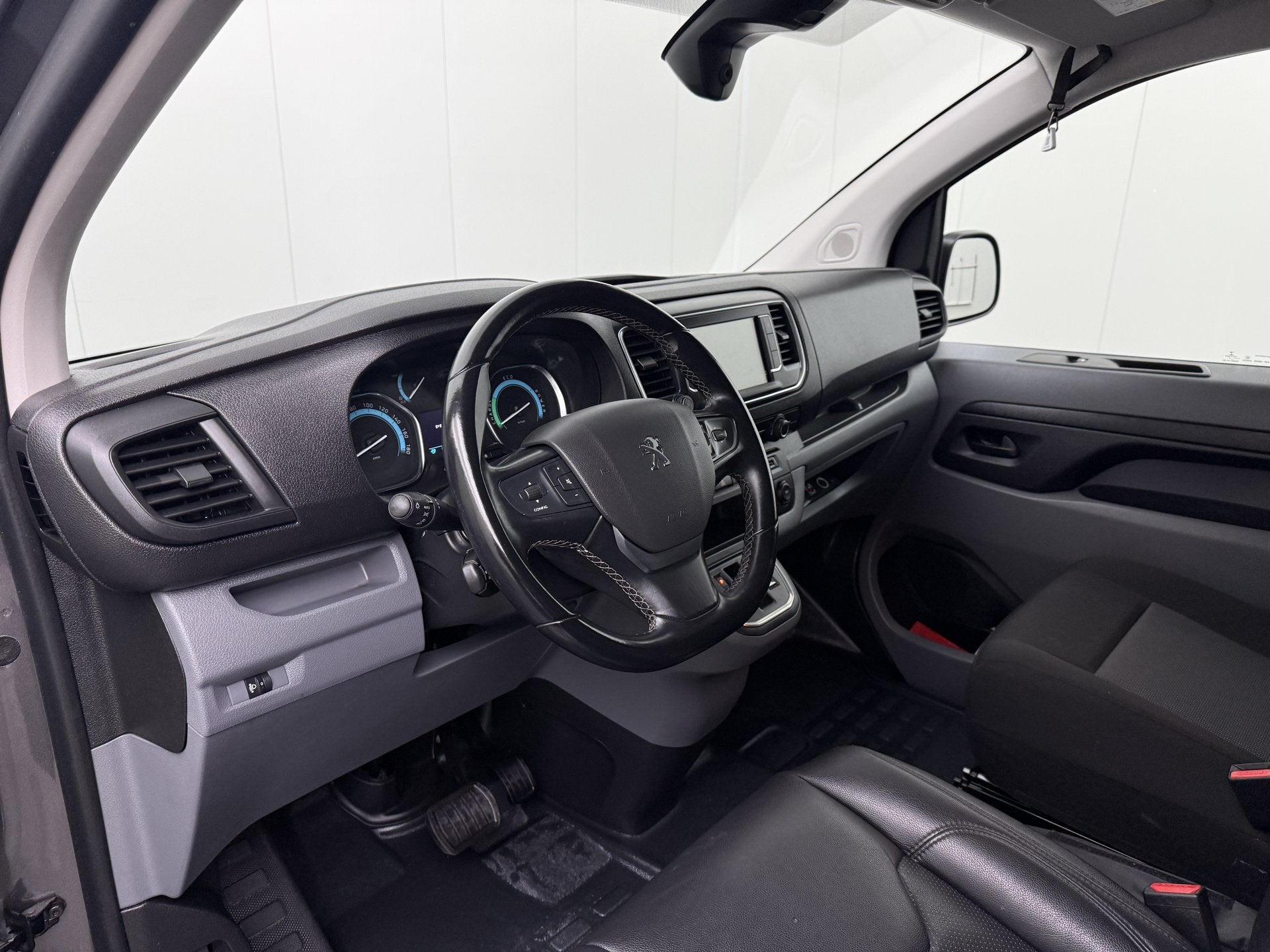 Peugeot e-Expert Lang 75 kWh | Elektrisch | Multimedia | Cam, 136 pk, Gebruikt, Origineel Nederlands, Elektrisch