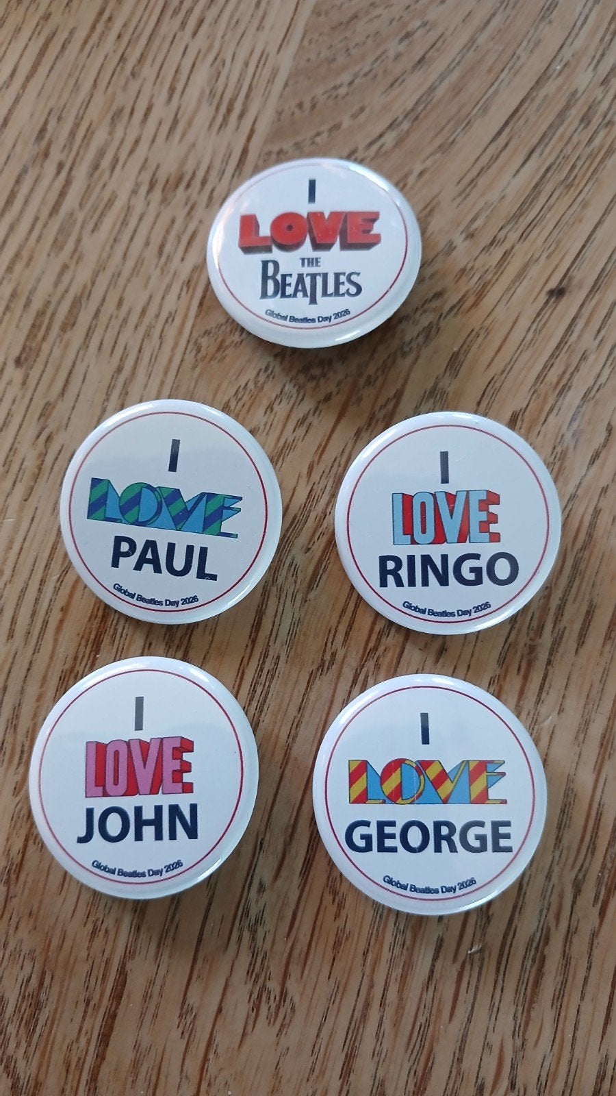 Setje buttons The Beatles 3cm doorsnede, Verzamelen, Speldjes, Pins en Buttons, Ophalen of Verzenden, Overige onderwerpen