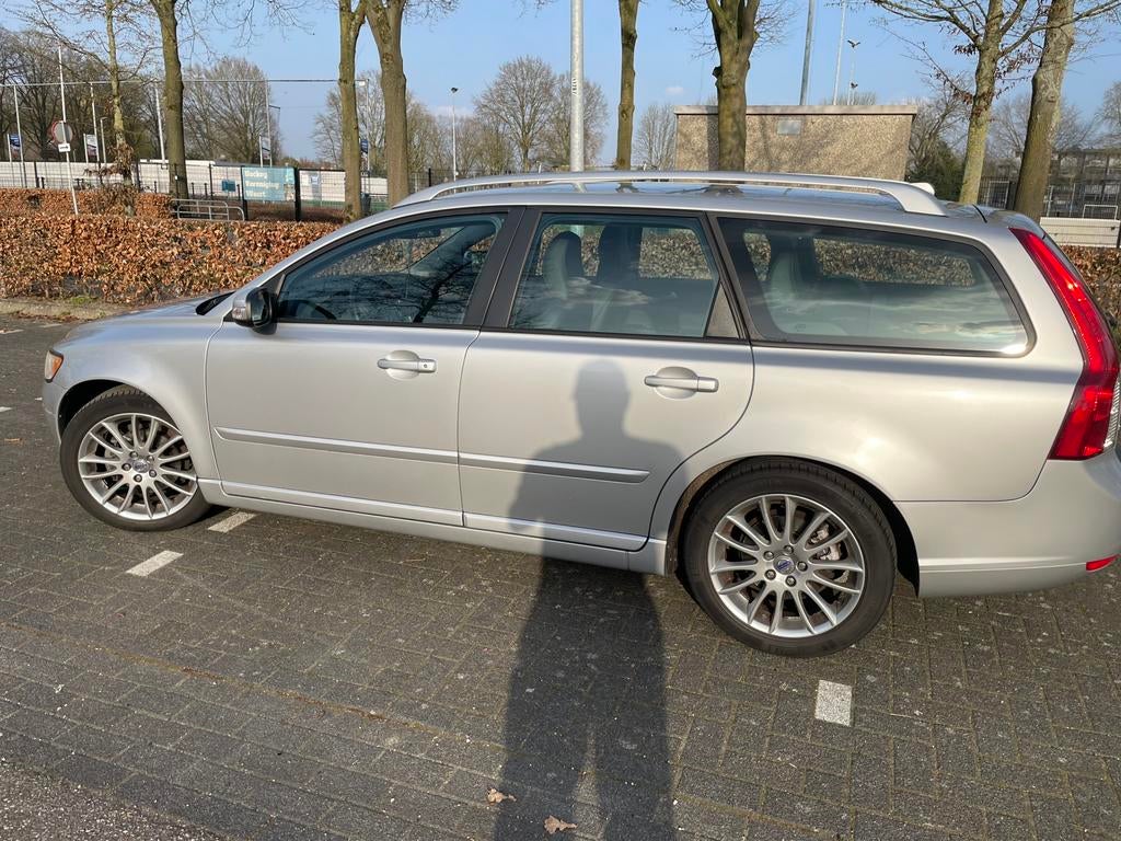 Volvo V50 1.8 2009 Grijs, Auto's, Voorwielaandrijving, 125 pk, Zwart, 4 cilinders
