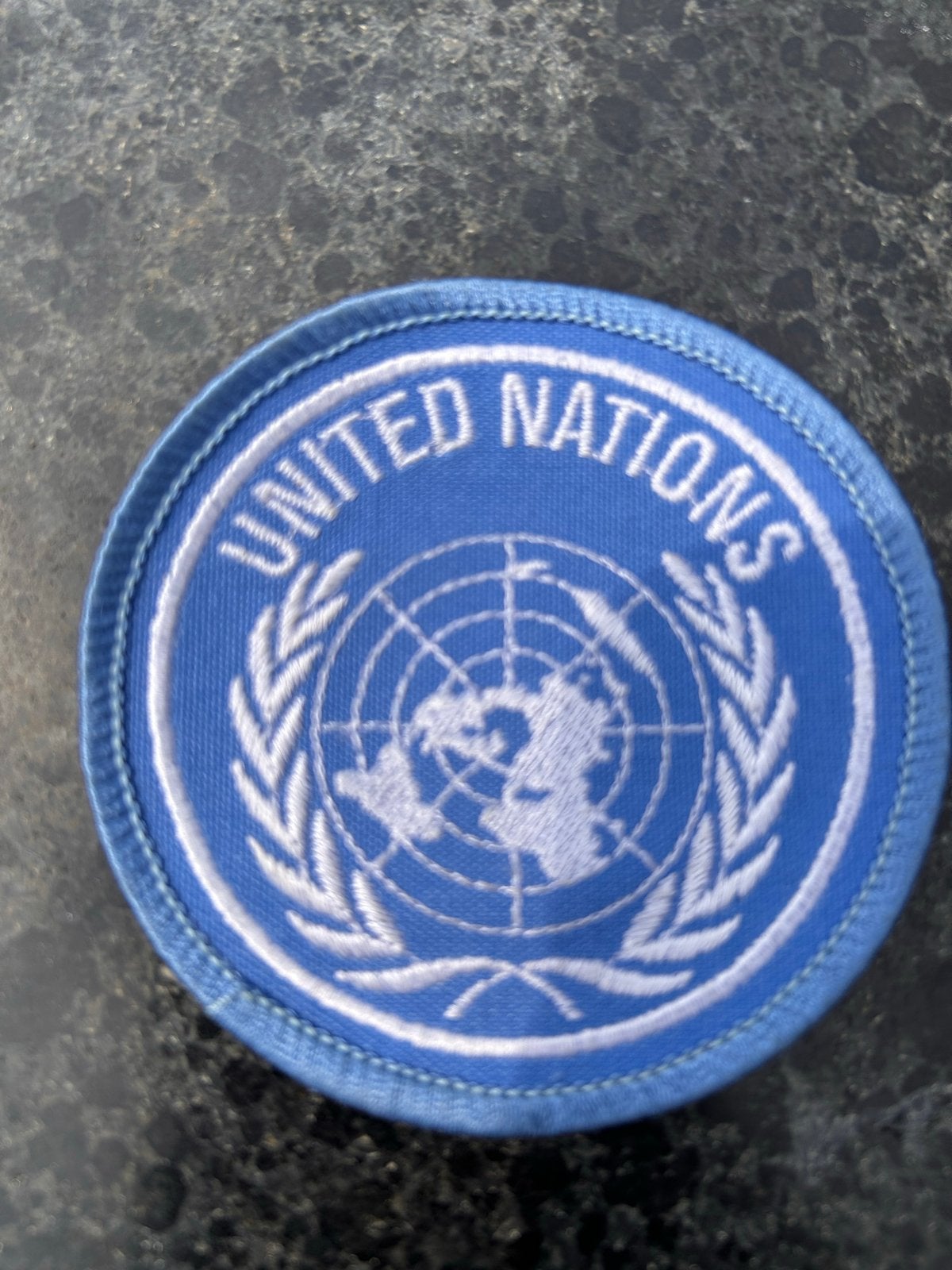 UN Vredesmacht Patch - United Nations Embleem, Ophalen of Verzenden, Gebruikt