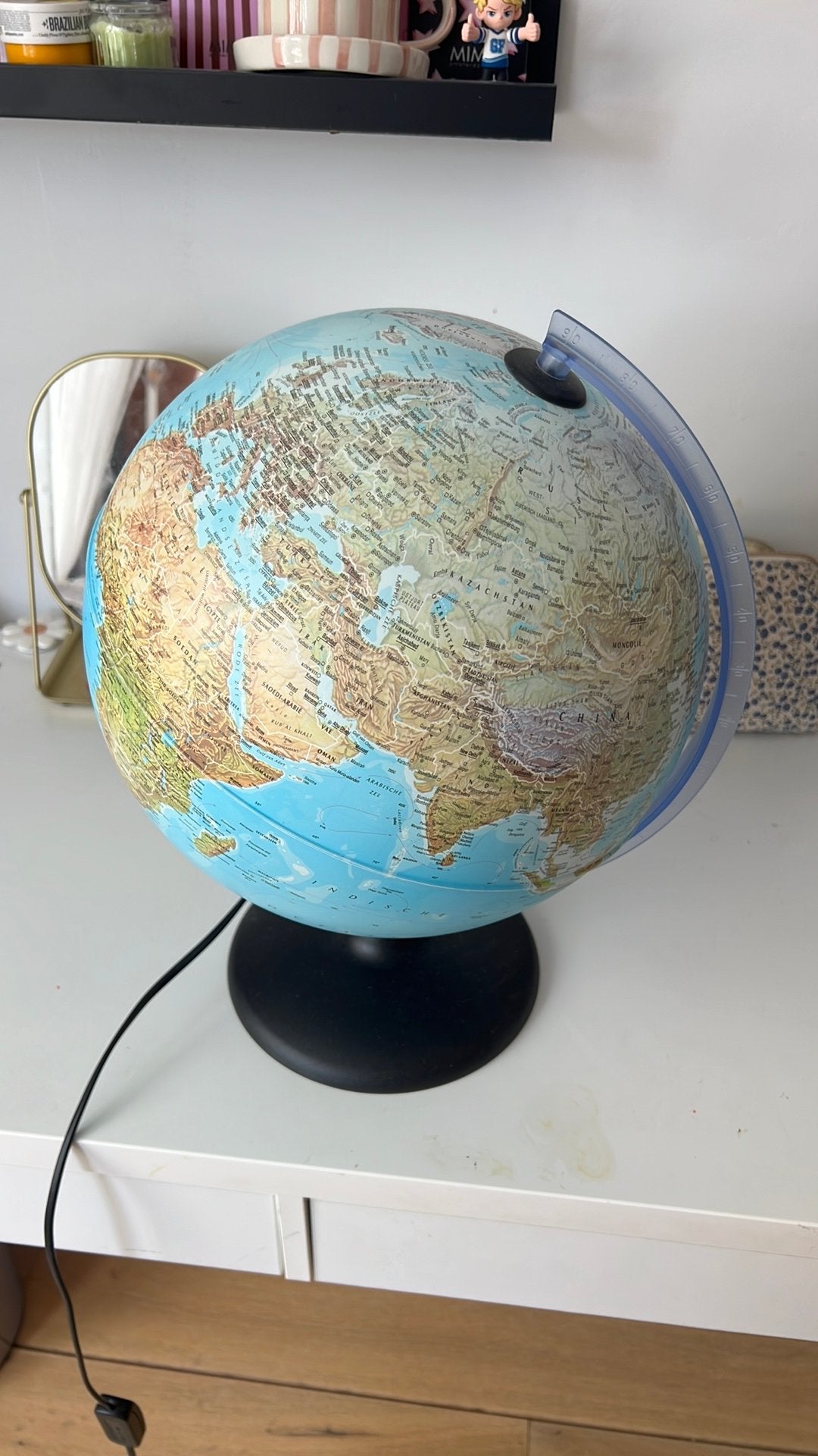 Kunststof globe, Ophalen of Verzenden, Zo goed als nieuw