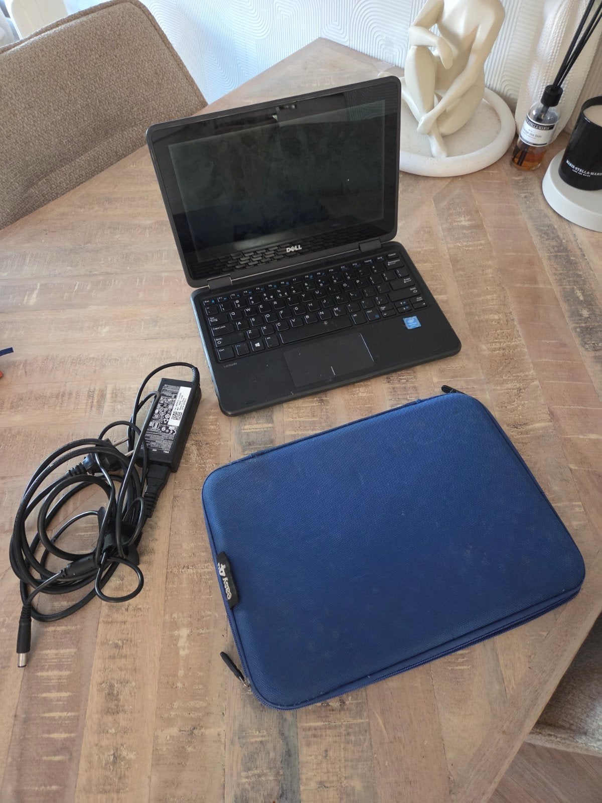 Dell inspiron 3189 Intel atom, Computers en Software, Chromebooks, Touchscreen, Ophalen of Verzenden, 32 GB of minder, 4 GB of minder