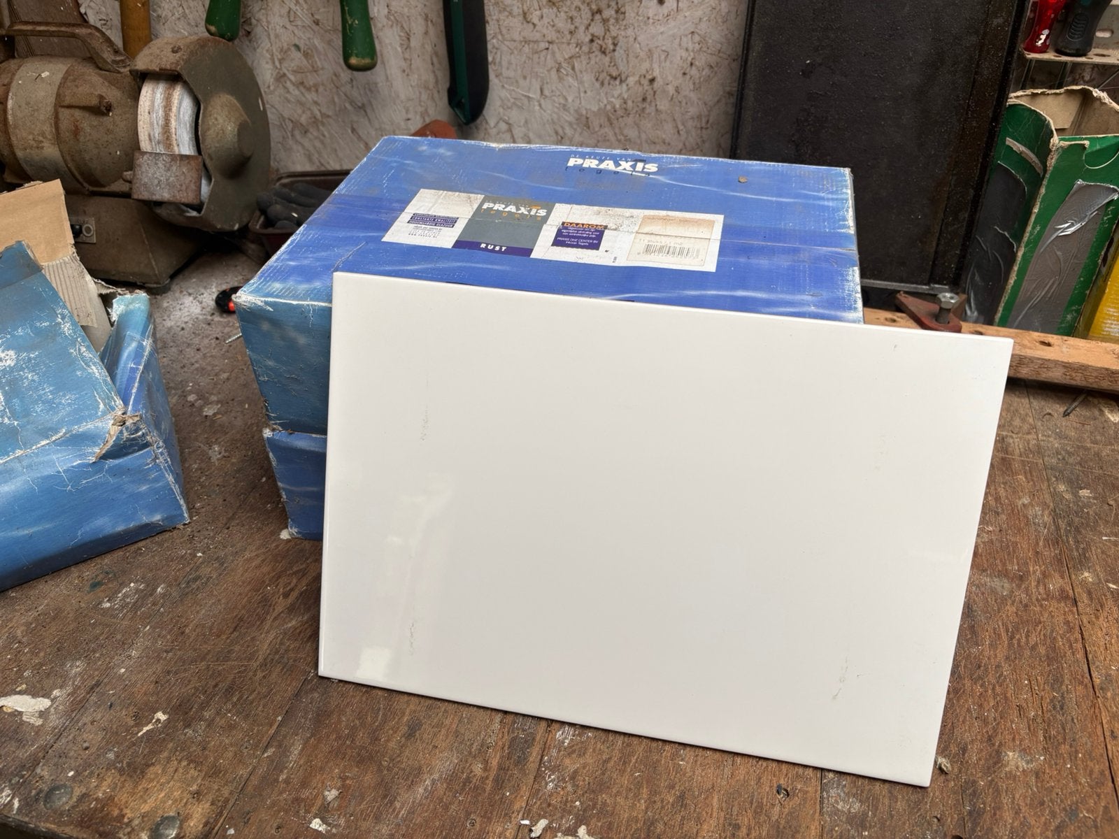 Gratis afhalen: 2,5 m2 witte (wand)tegels, Nieuw, Ophalen of Verzenden, 20 tot 40 cm, Minder dan 5 m²