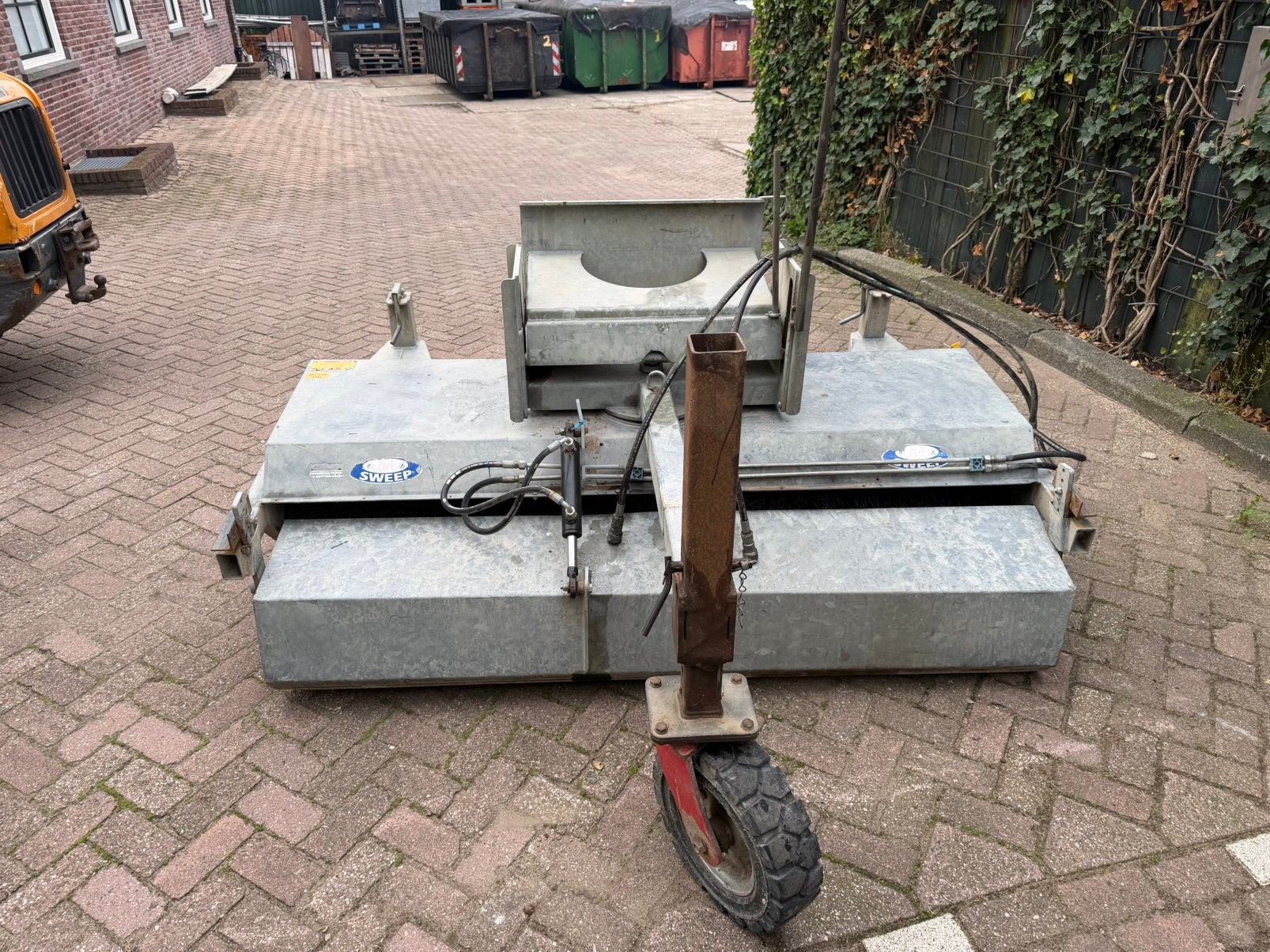Veegborstel giant met opvangbak, Ophalen, Zo goed als nieuw
