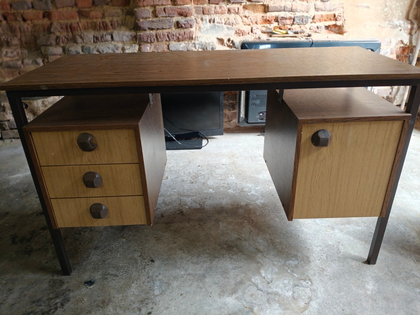 Vintage bureau, retro stijl jaren 60/70, Ophalen, Gebruikt