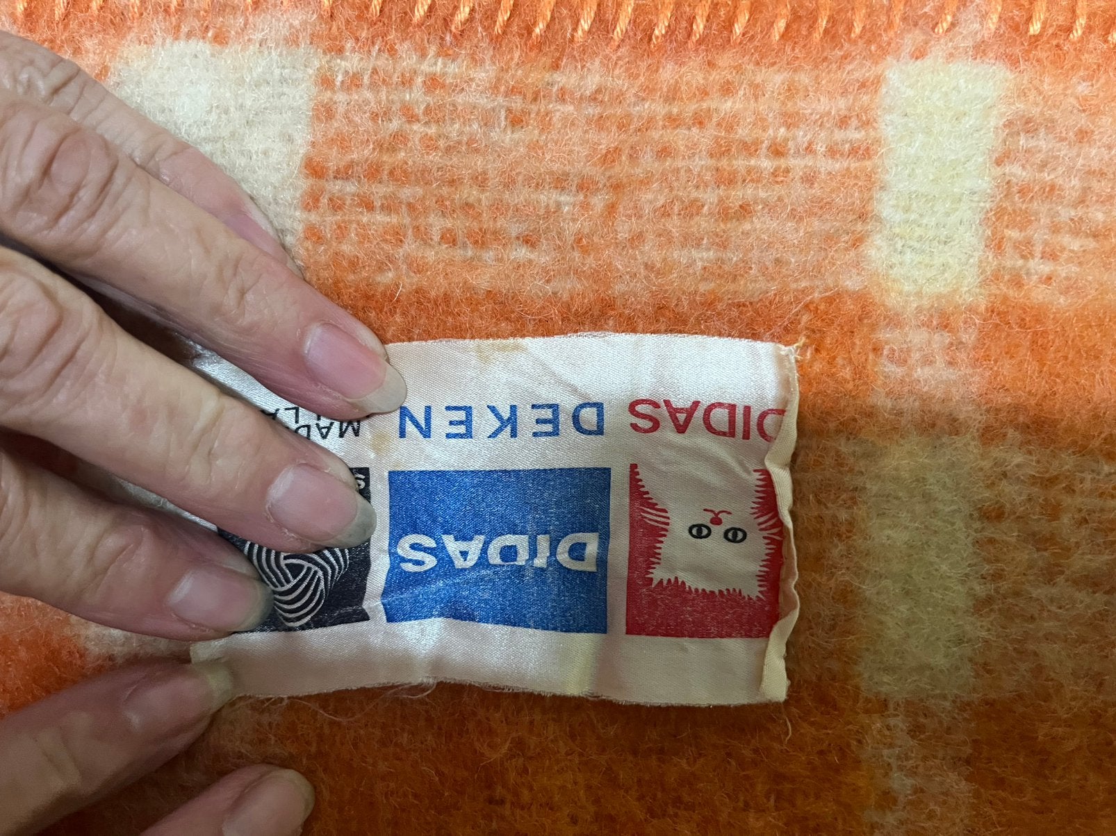 2 wollen dekens geruit oranje-creme, Huis en Inrichting, Ophalen of Verzenden, Gebruikt