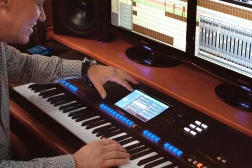 Uitleg Yamaha  Genos Tyros en alle PSR keyboards CVP piano's, Ophalen, Zo goed als nieuw, 61 toetsen, Yamaha