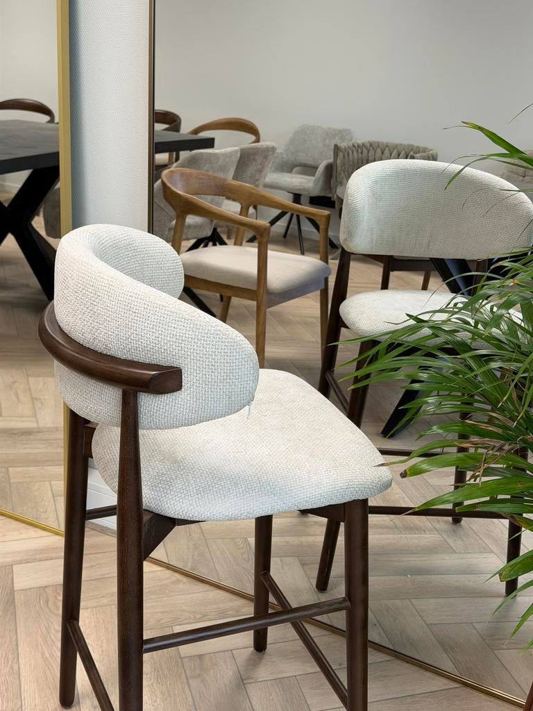 Barkruk Japandi Houten Krukken Stoelen Walnoot OUTLET‼️, 5 krukken of meer, Met voetsteun, 60 tot 90 cm, Ophalen of Verzenden