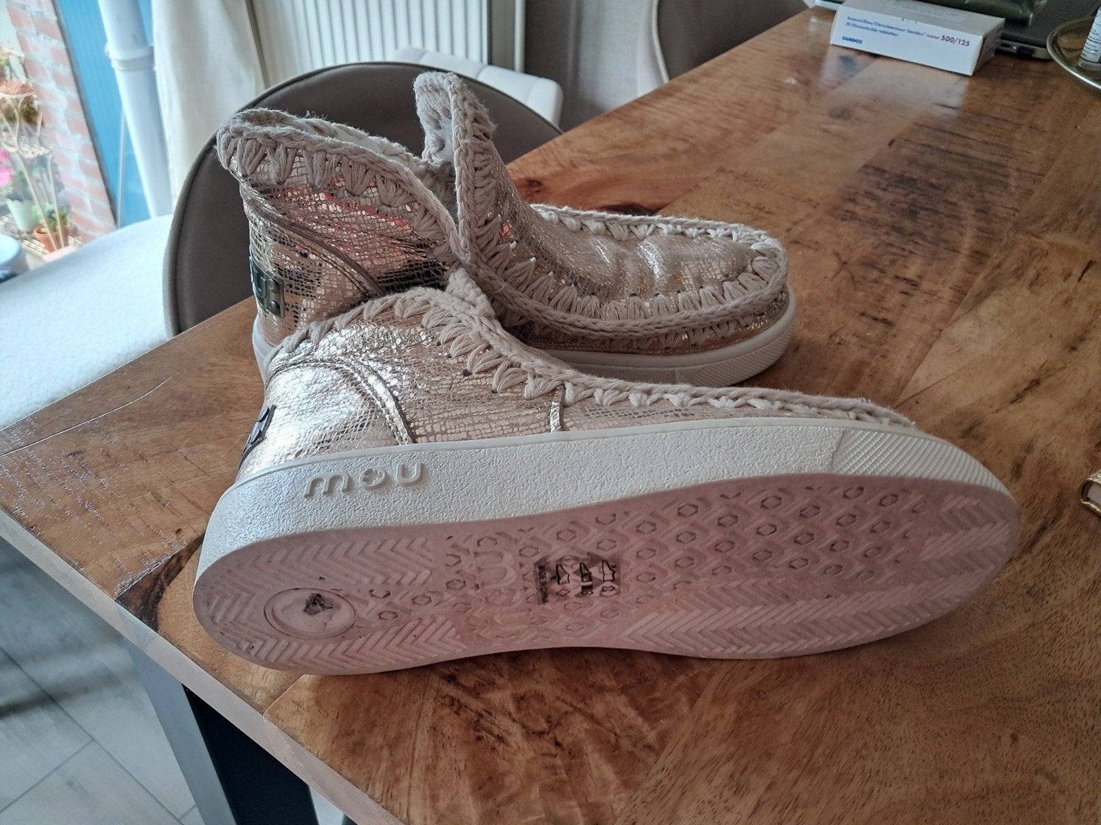 mou eskimo sneakers maat 37, Kleding | Dames, Schoenen, Lage of Enkellaarzen, Ophalen of Verzenden, Zo goed als nieuw, Overige kleuren