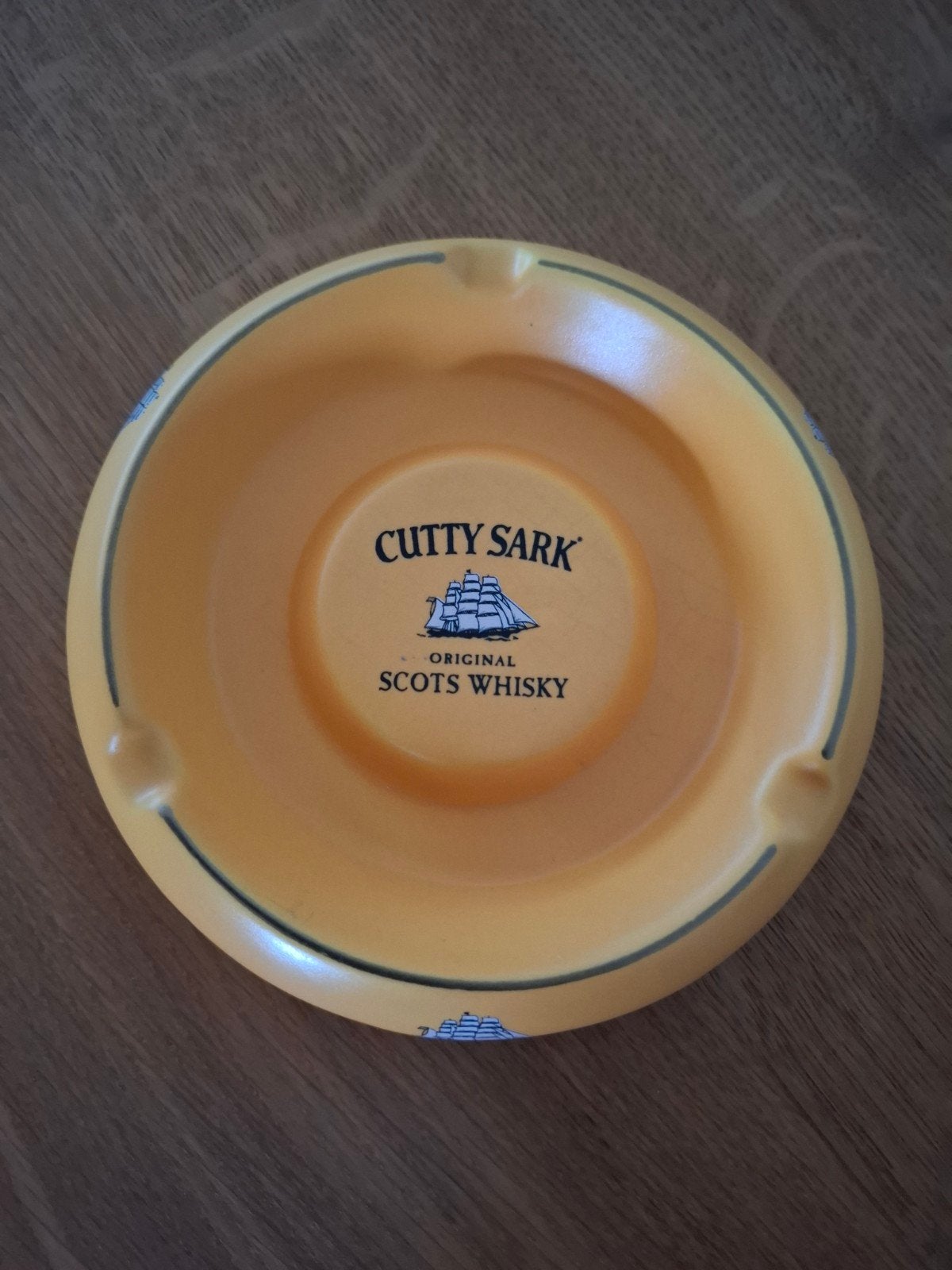 Vintage Cutty Sark Whisky Asbak - Geel, Ophalen of Verzenden, Zo goed als nieuw, Asbak