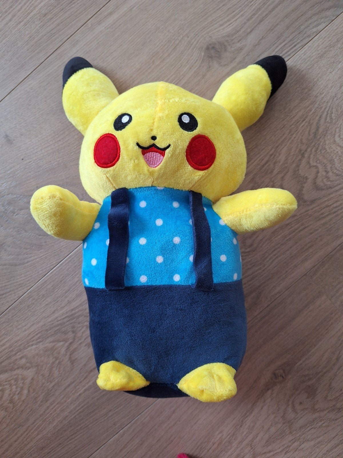 Pichachu knuffel 40 cm, Ophalen, Zo goed als nieuw, Overige typen