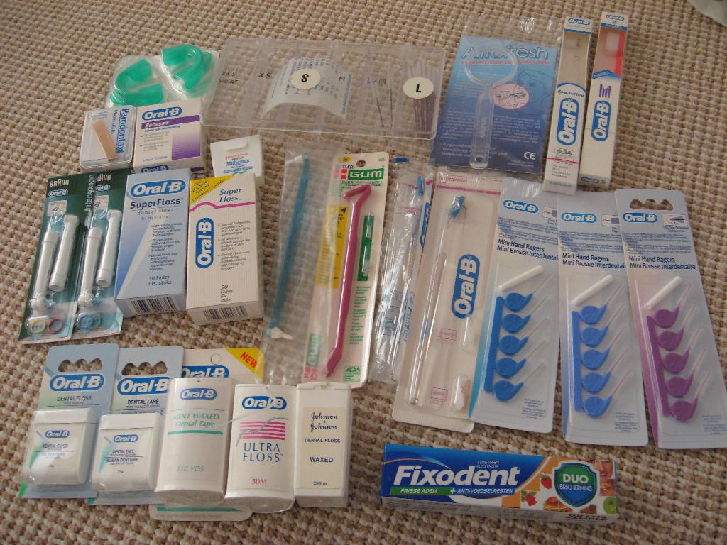 Partij Oral B borstels/ragers/floss/stokers, Ophalen of Verzenden, Nieuw, Tandenborstel