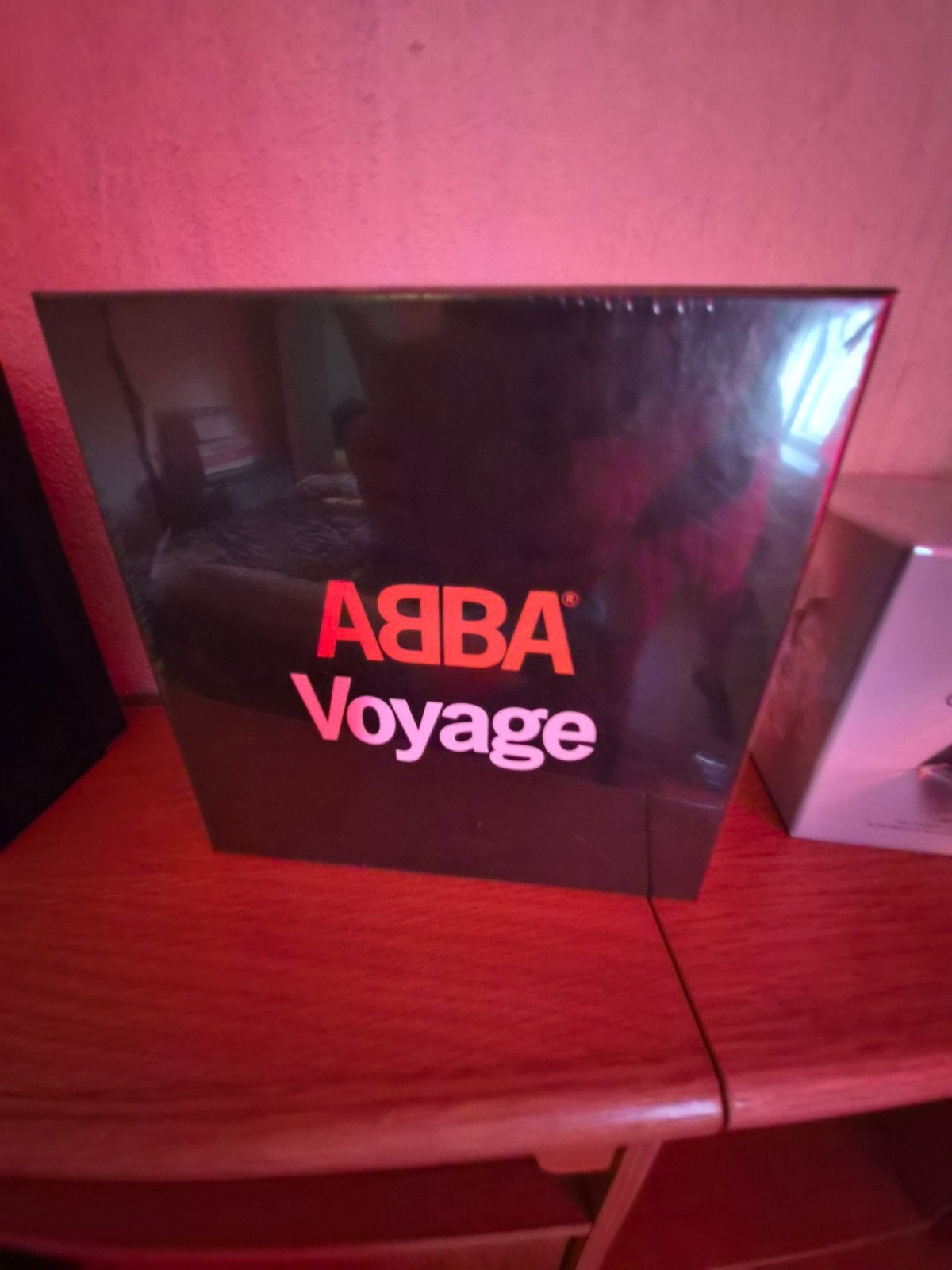 ABBA voyage sealed box met T-shirt en cd, Import, Boxset, Nieuw in verpakking, Verzenden