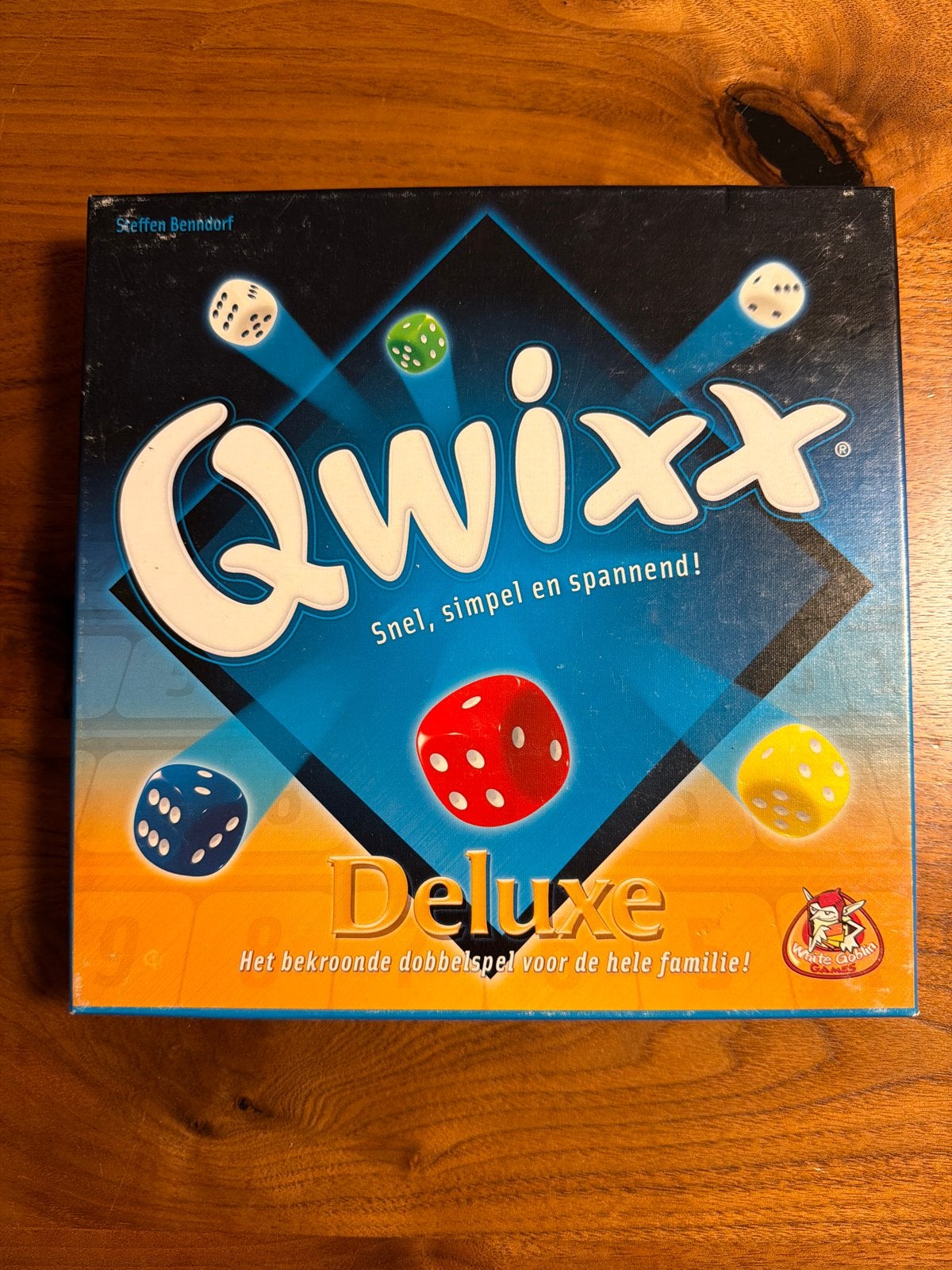 Qwixx Deluxe Dobbelspel - Snel, simpel en spannend!, Drie of vier spelers, Ophalen of Verzenden, Zo goed als nieuw