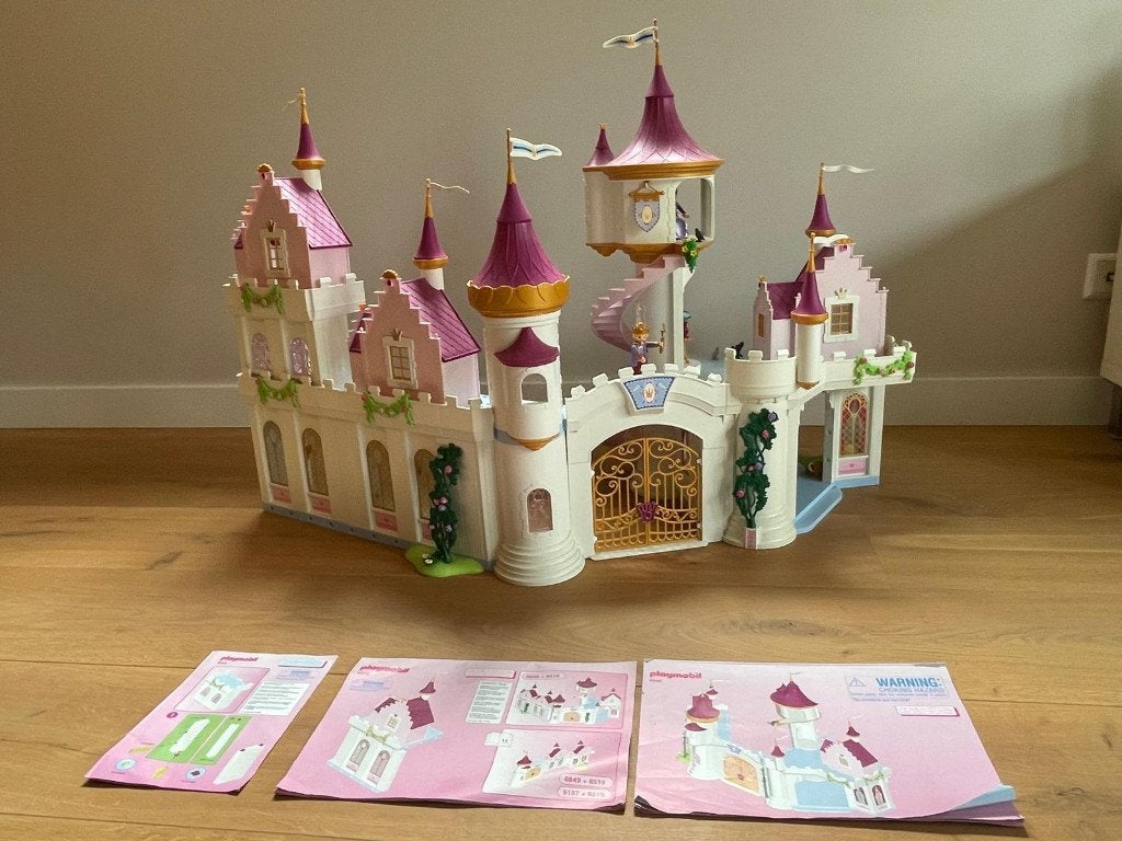 Playmobil Prinsessenkasteel 6848 plus 2 extra gebouwen., Kinderen en Baby's, Speelgoed | Playmobil, Ophalen of Verzenden, Zo goed als nieuw