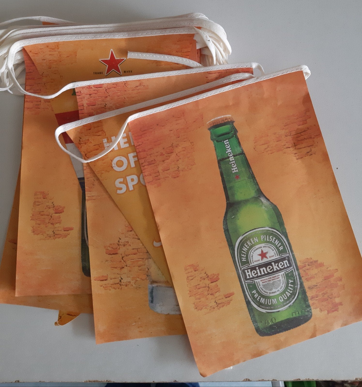 Heineken bier vlaggenlijn, Ophalen of Verzenden, Zo goed als nieuw, Overige typen