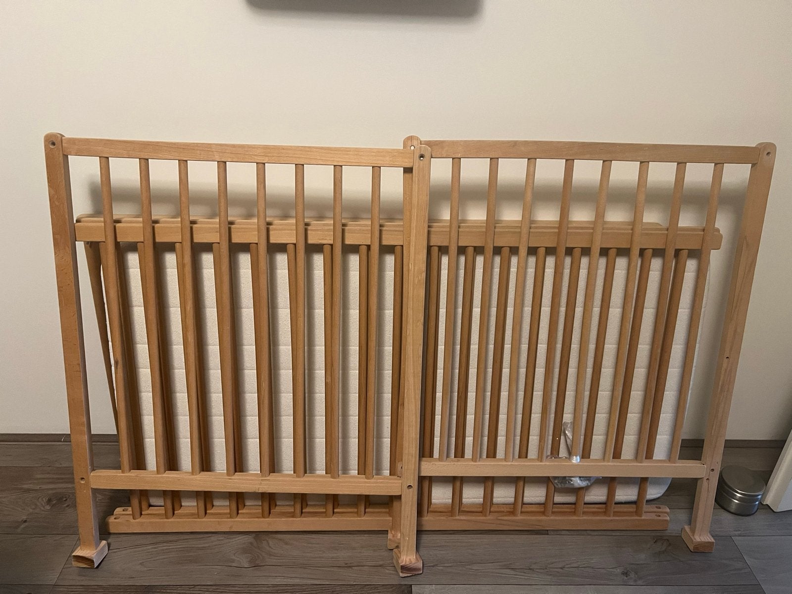 Ledikantje met matras GRATIS, Ophalen, Gebruikt, Minder dan 140 cm, Matras
